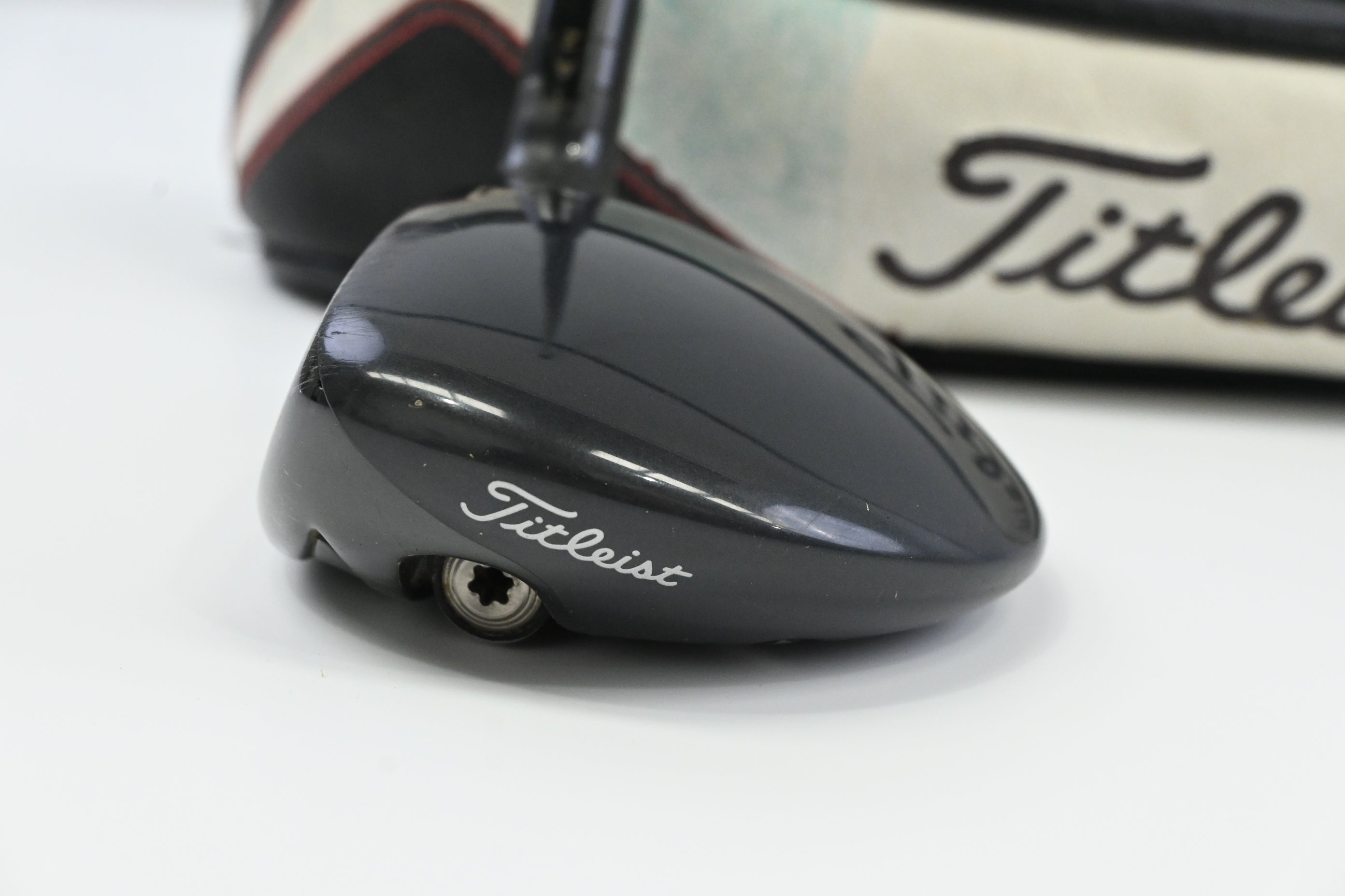 Titleist 917 F2 #5 Wood / 18 Degree / Regular Flex Diamana M+ 50 Shaft