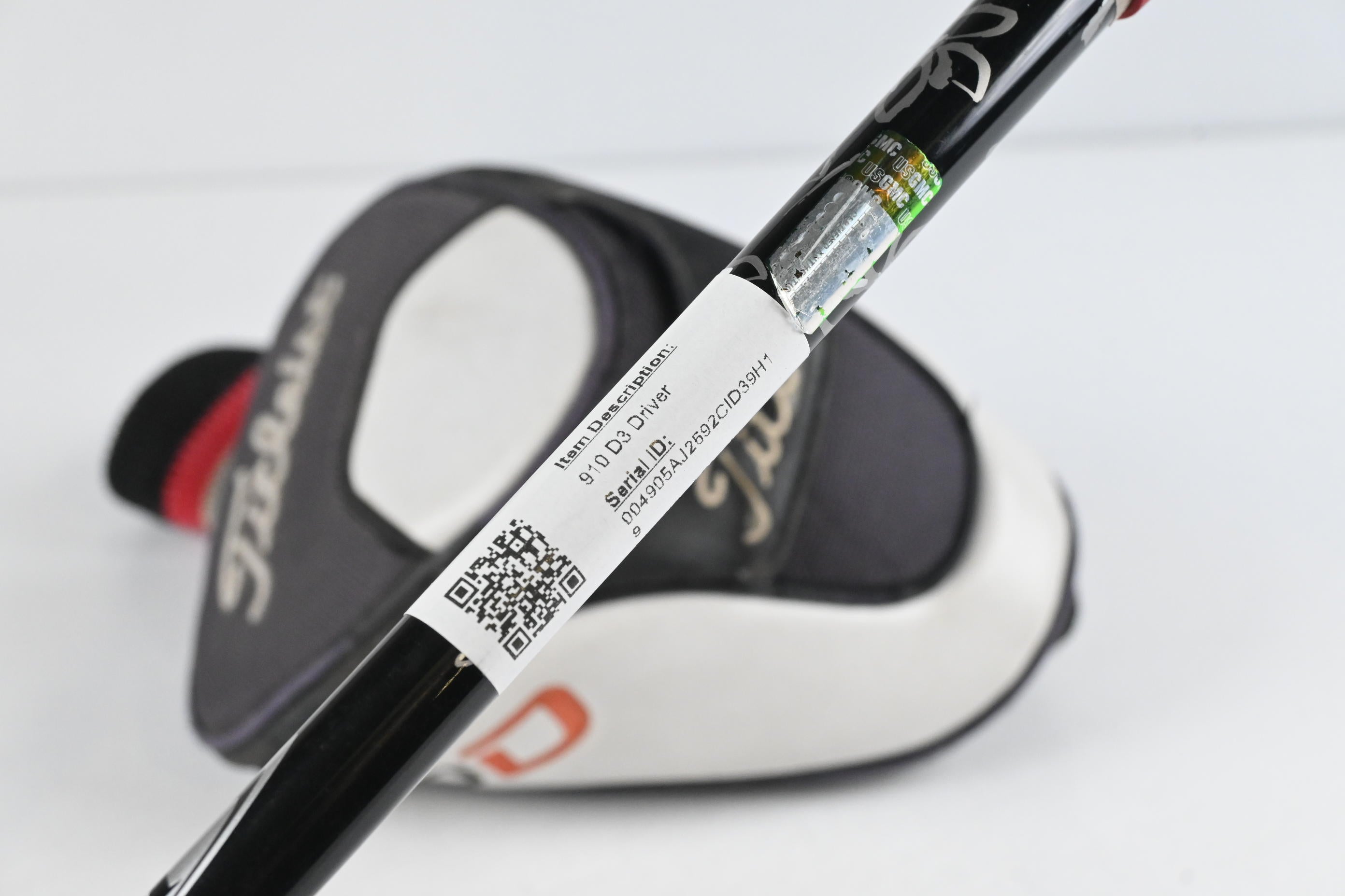 Titleist 910 D3 Driver / 10.5 Degree / Stiff Flex Diamana 'ahina 72 Shaft