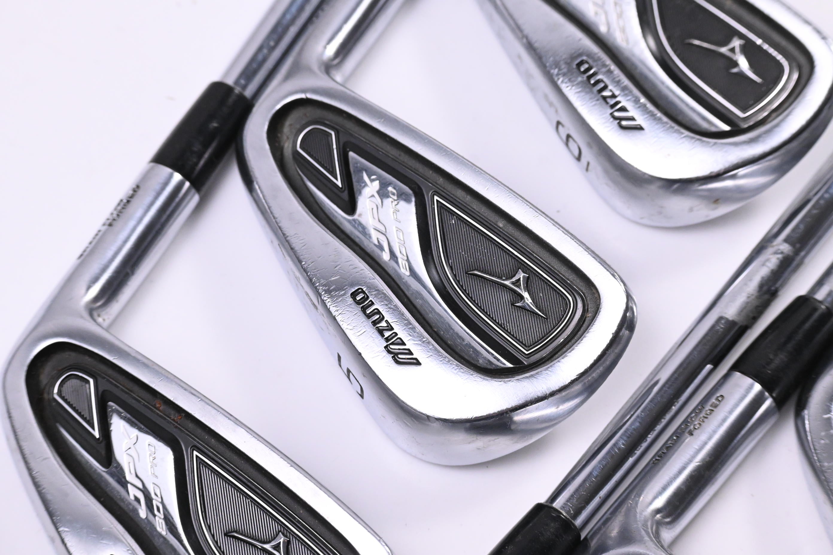 Mizuno JPX 800 Pro Irons / 4-PW / Regular Flex Dynalite Gold XP R300 Shafts