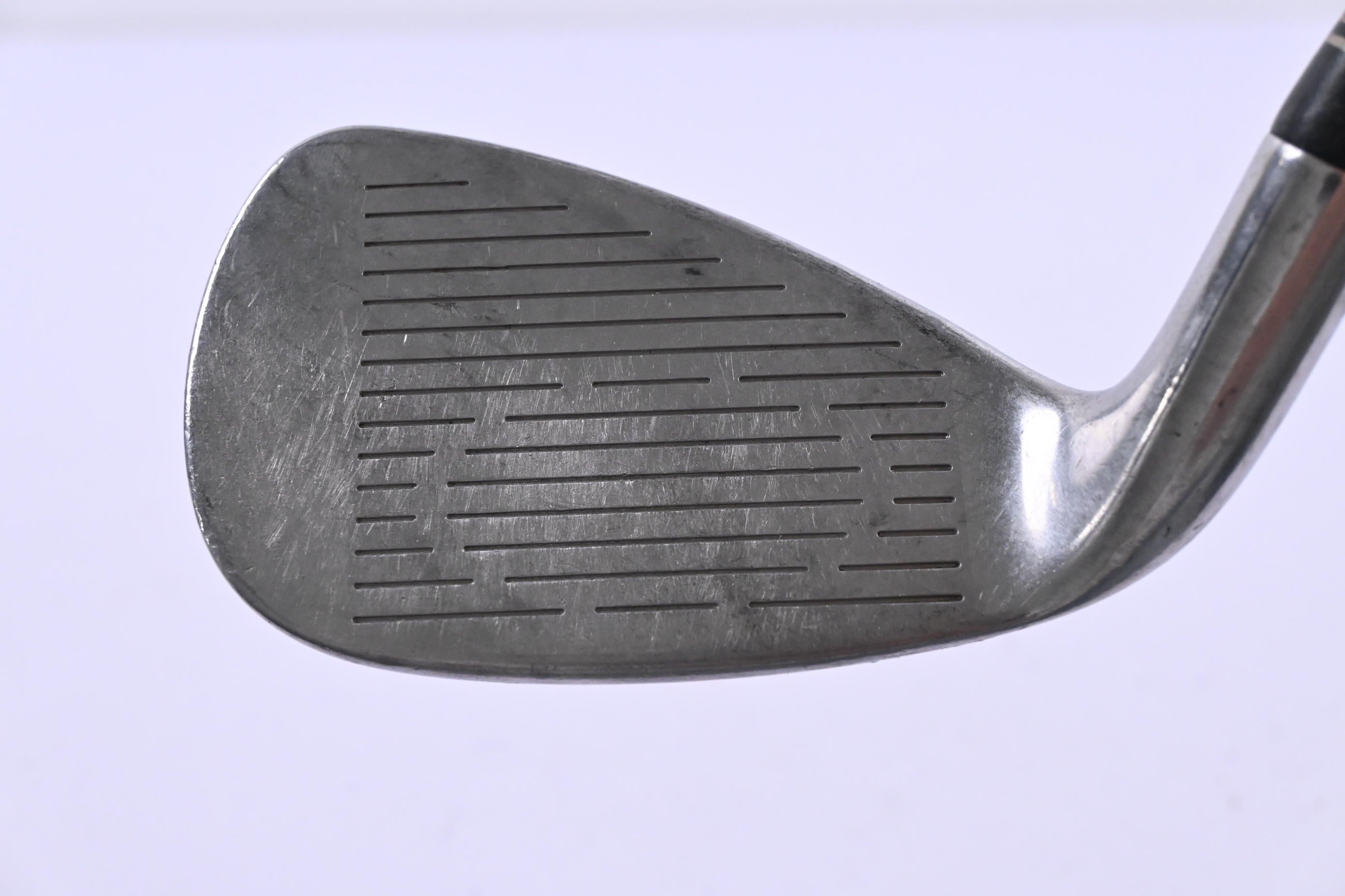 Cobra S9 Pitching Wedge / 44 Degree / Regular Flex Graphite Design YS-5.1 Shaft
