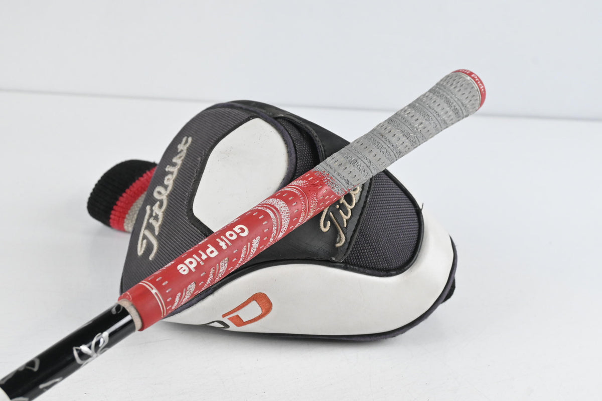 Titleist 910 D3 Driver / 10.5 Degree / Stiff Flex Diamana 'ahina 72 Shaft
