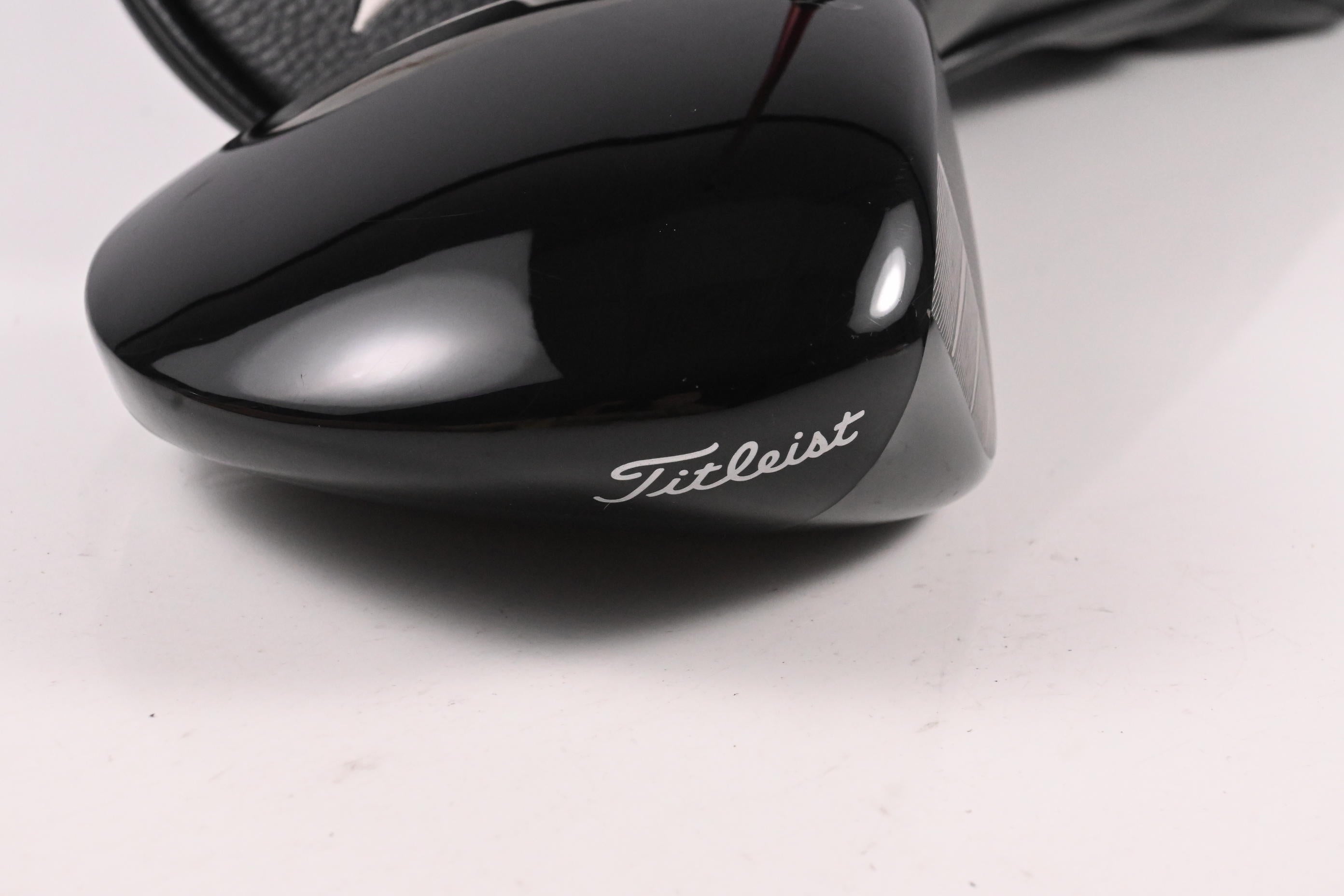 Titleist GT2 Driver / 10 Degree / Regular Flex Project X Denali Red 50 Shaft