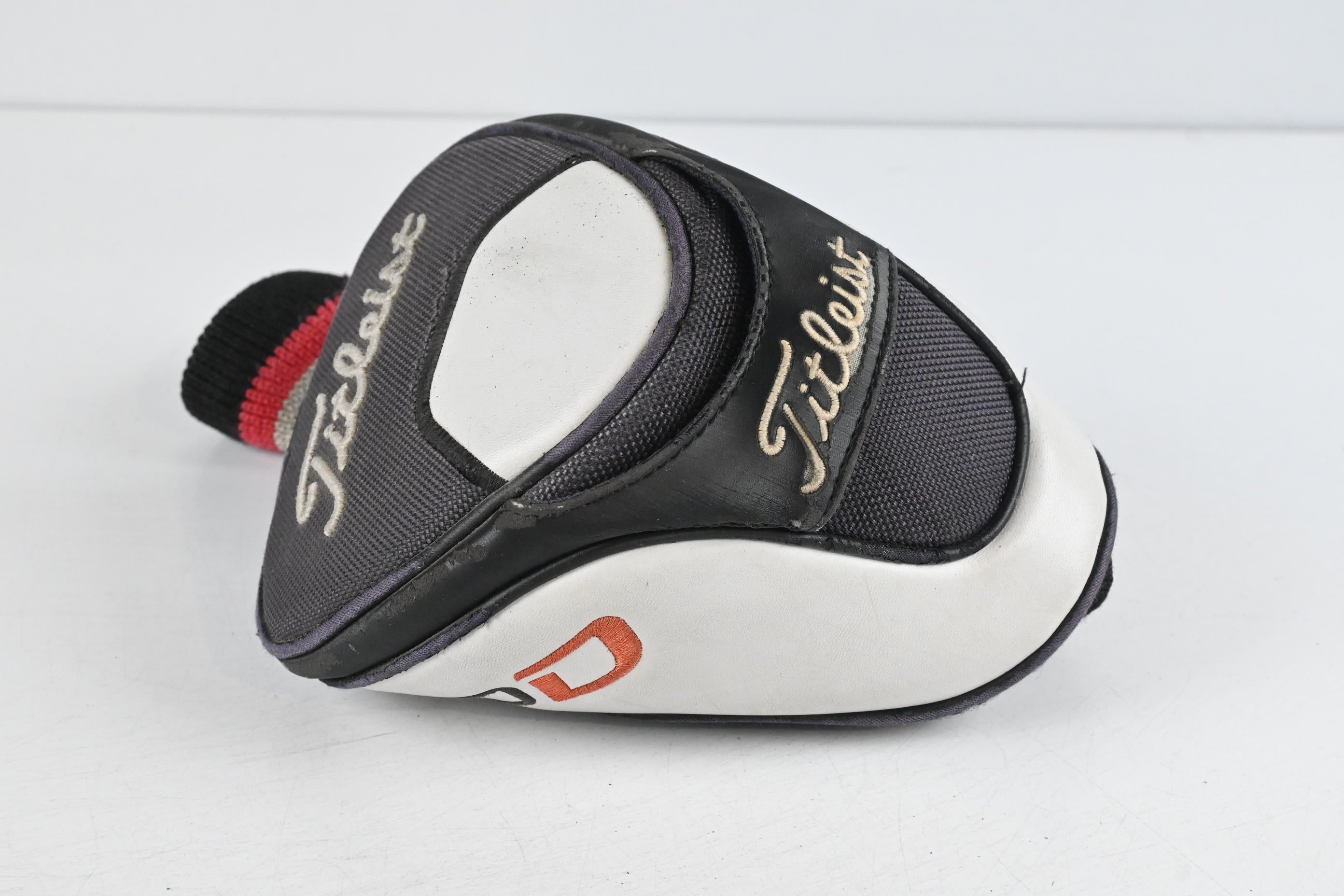 Titleist 910 D3 Driver / 10.5 Degree / Stiff Flex Diamana 'ahina 72 Shaft