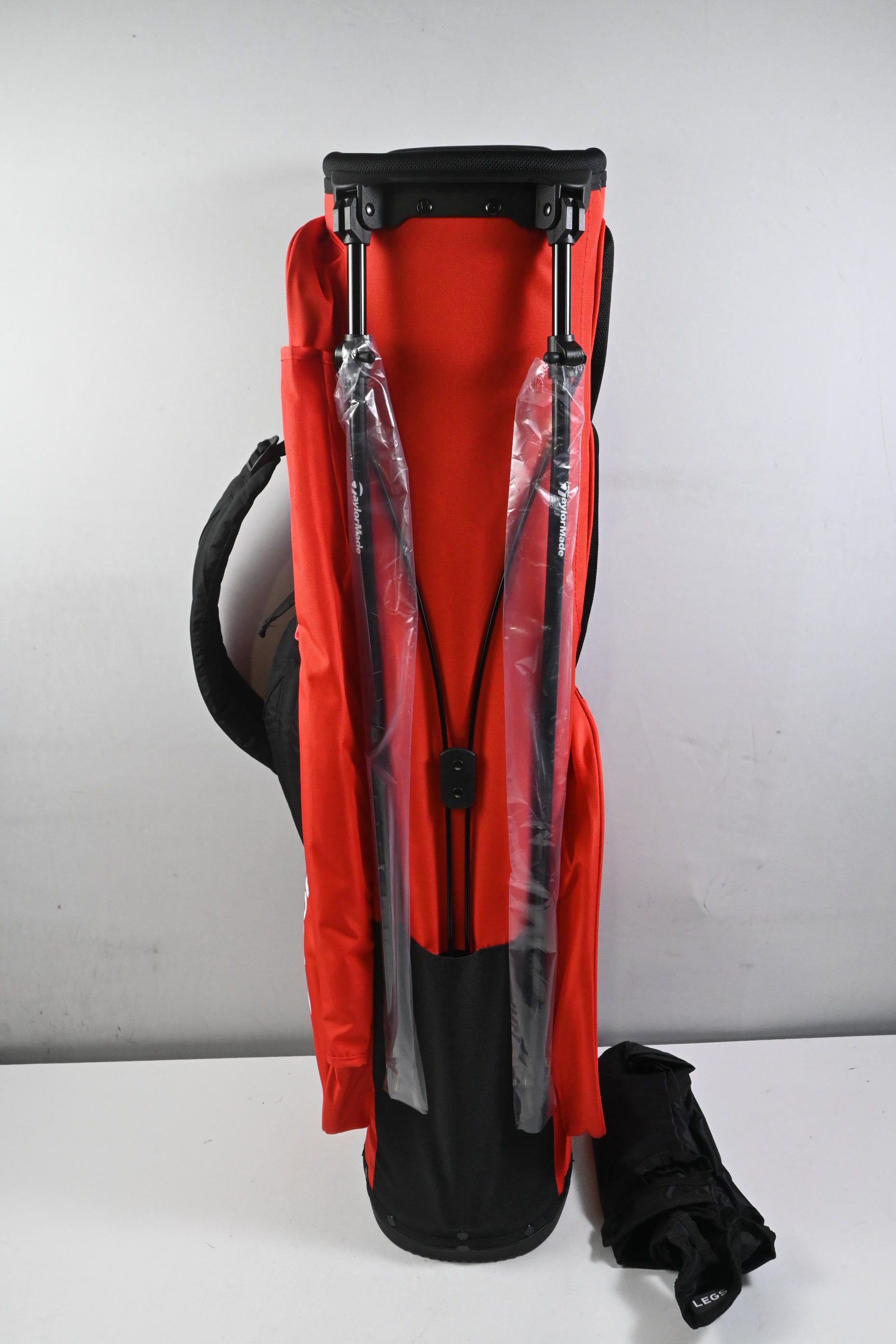 Taylormade Flex Tech Stand Bag / 4-Way Divider / Red & Black