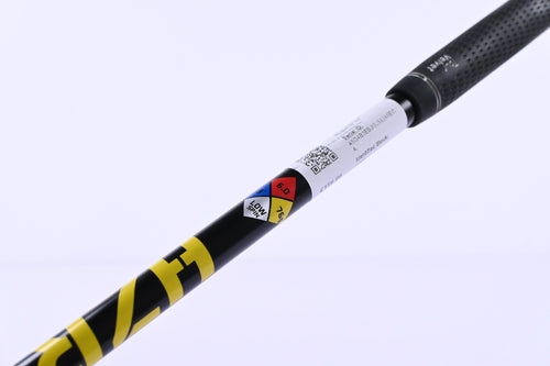 Callaway Rogue Driver / 10.5 Degree / Stiff Flex HZRDUS Yellow 76 Shaft