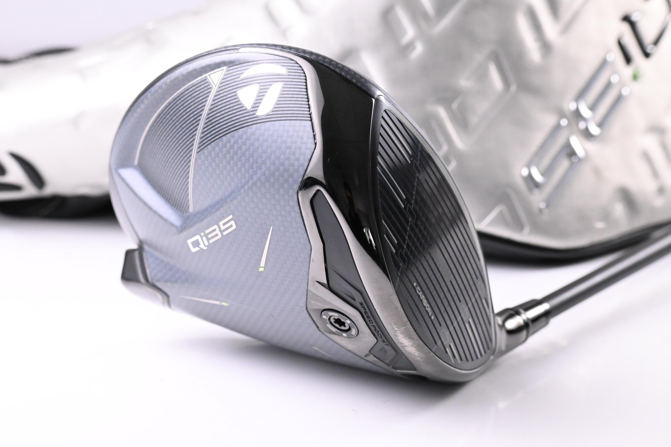 Taylormade Qi35 Driver / 9 Degree / Regular Flex Mitsubishi Vanquish 5 Shaft
