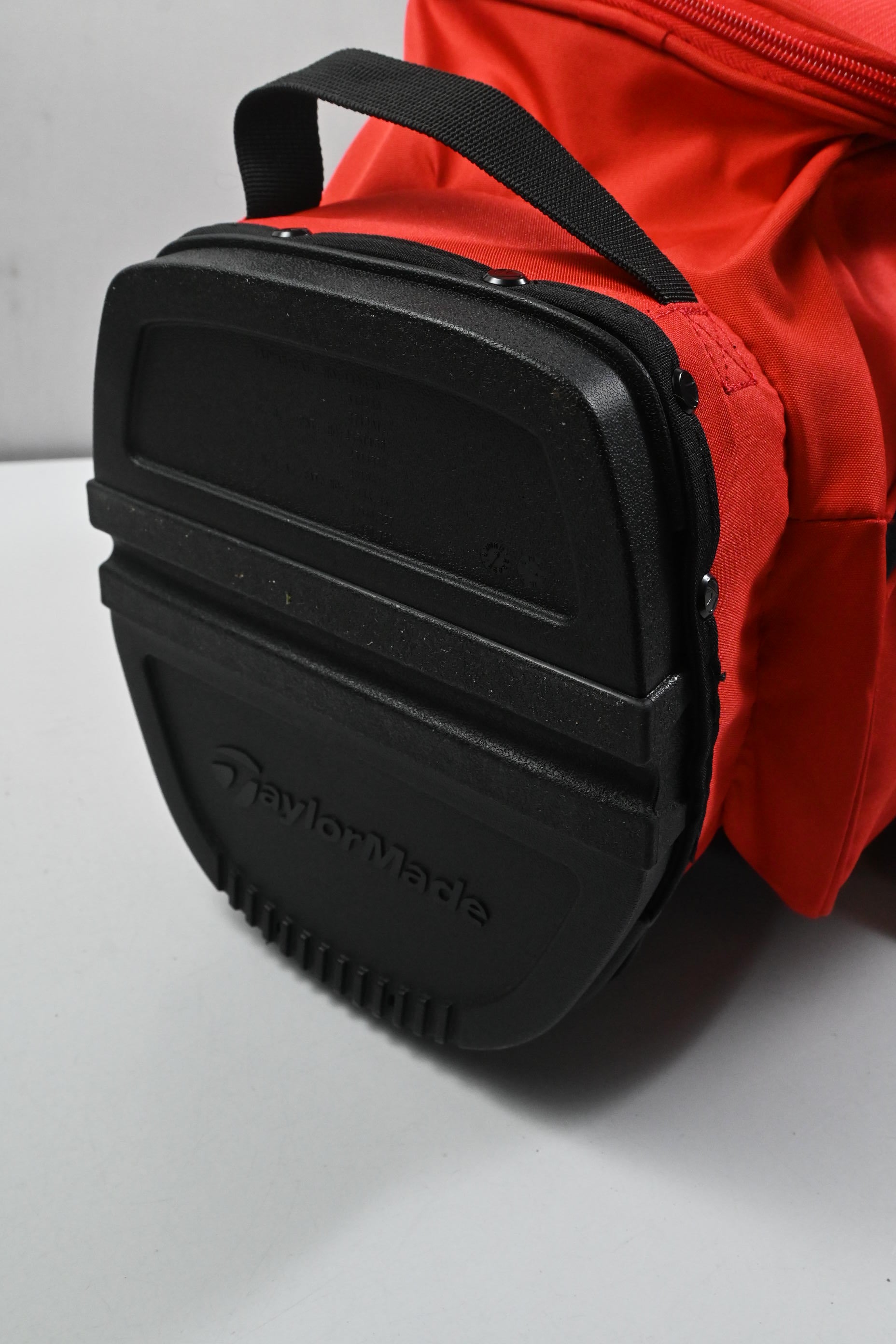 Taylormade Flex Tech Stand Bag / 4-Way Divider / Red & Black