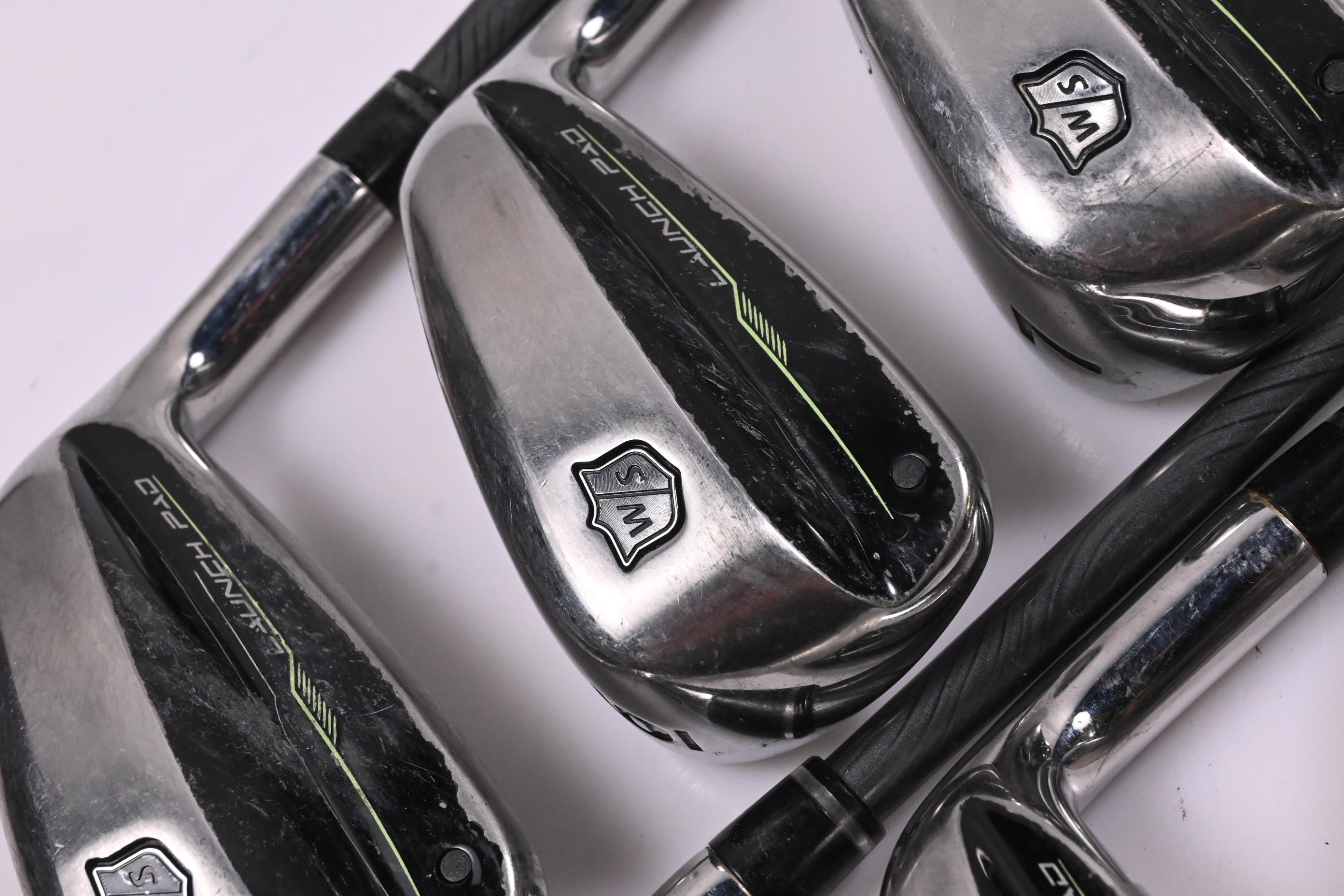 Wilson Launch Pad 2022 Irons / 5-PW / Regular Flex Project X EvenFlow 65