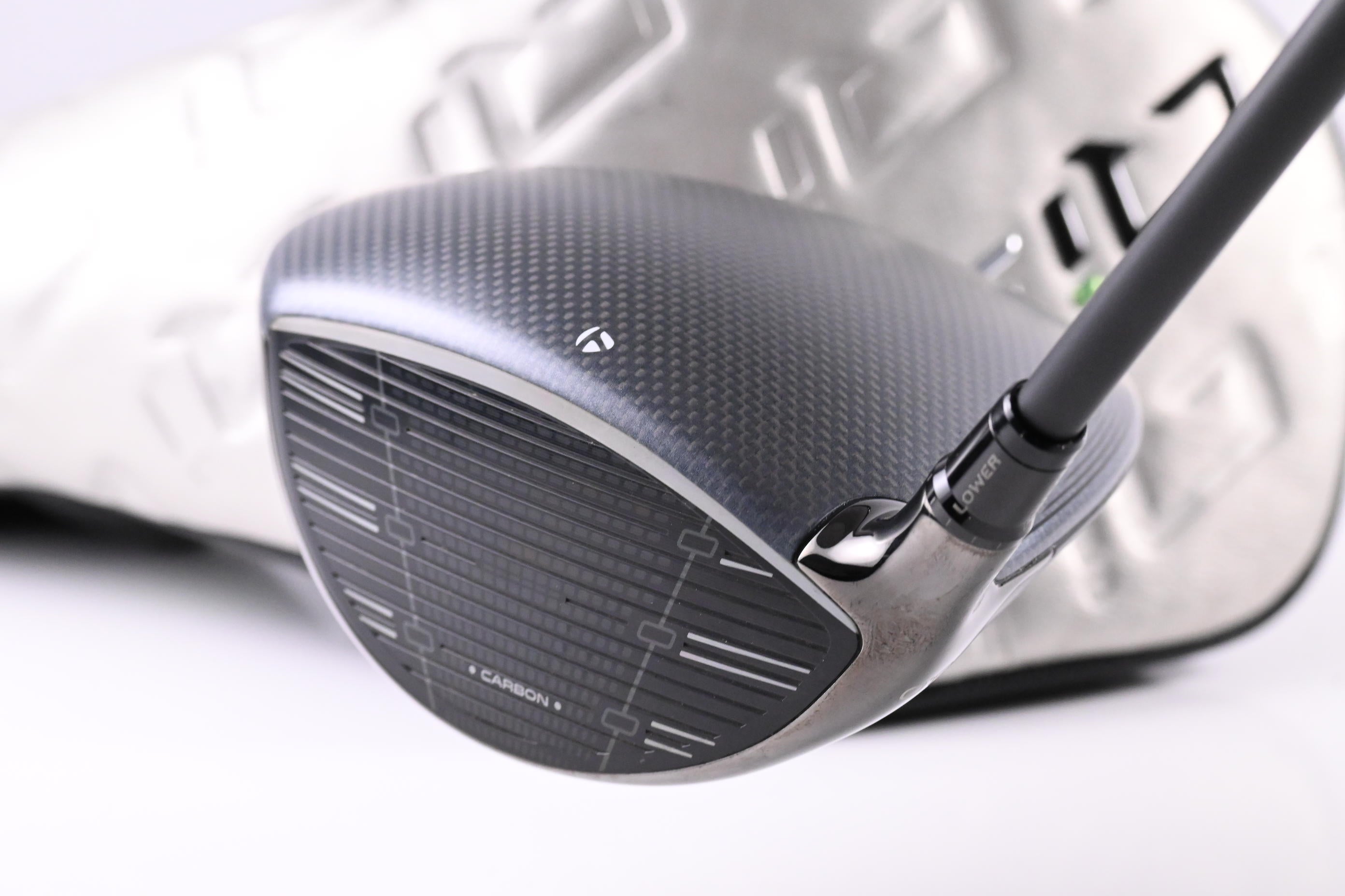 Taylormade Qi35 Driver / 9 Degree / Regular Flex Mitsubishi Vanquish 5 Shaft