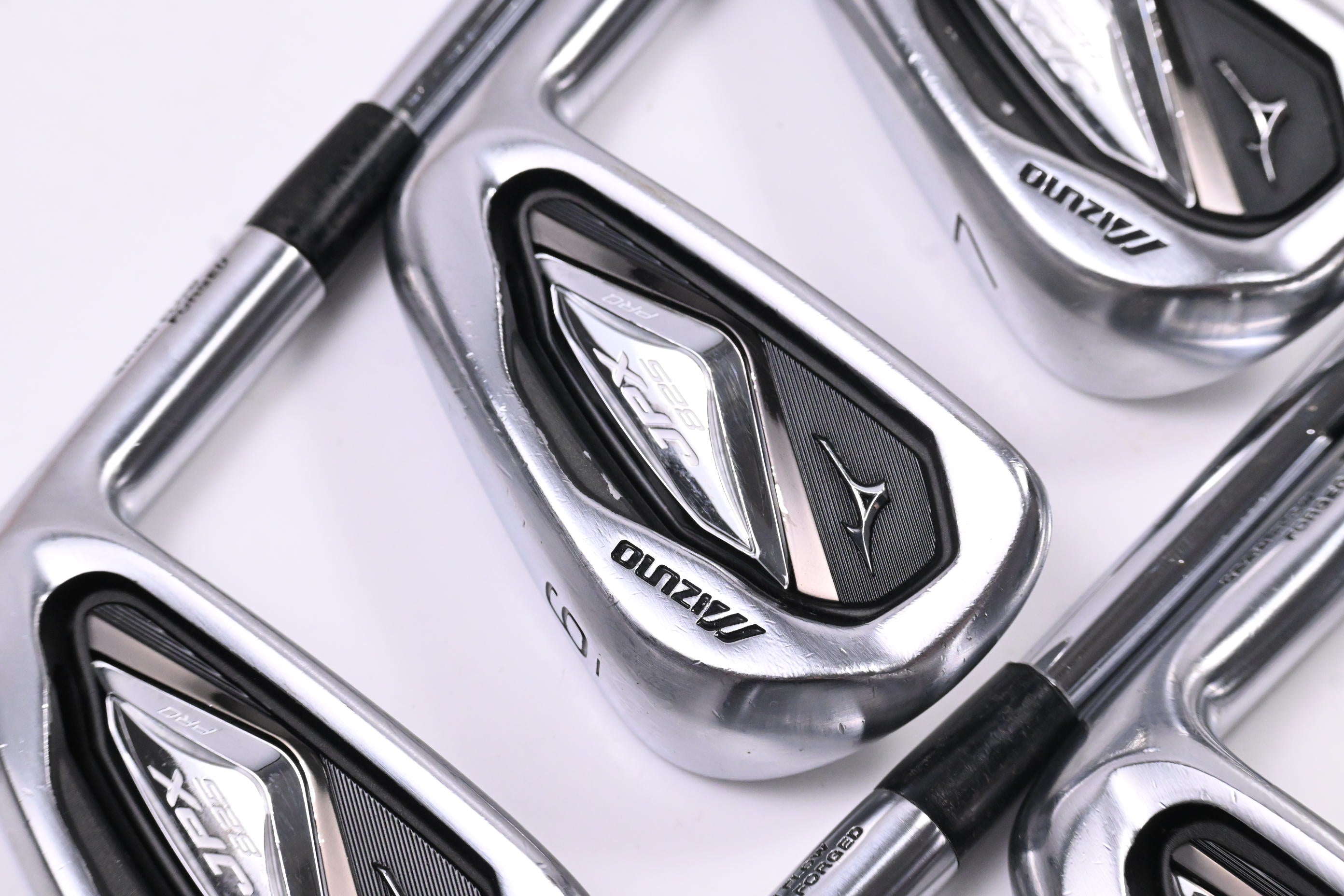 Mizuno JPX 825 Pro Irons / 5-PW / Regular Flex True Temper Dynamic Gold XP