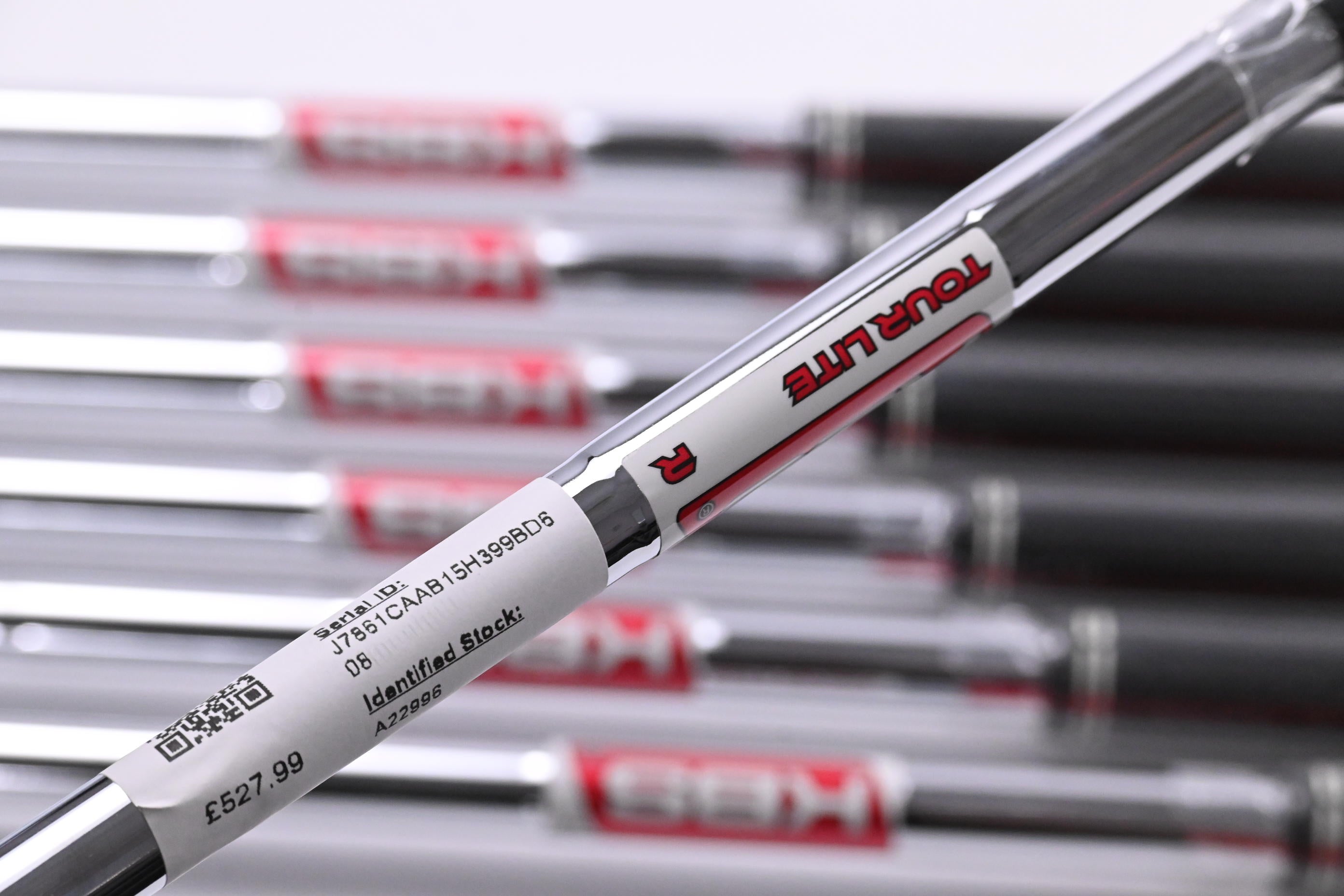 Cobra DS-Adapt Irons / 5-PW+GW / Regular Flex KBS Tour Lite Shafts