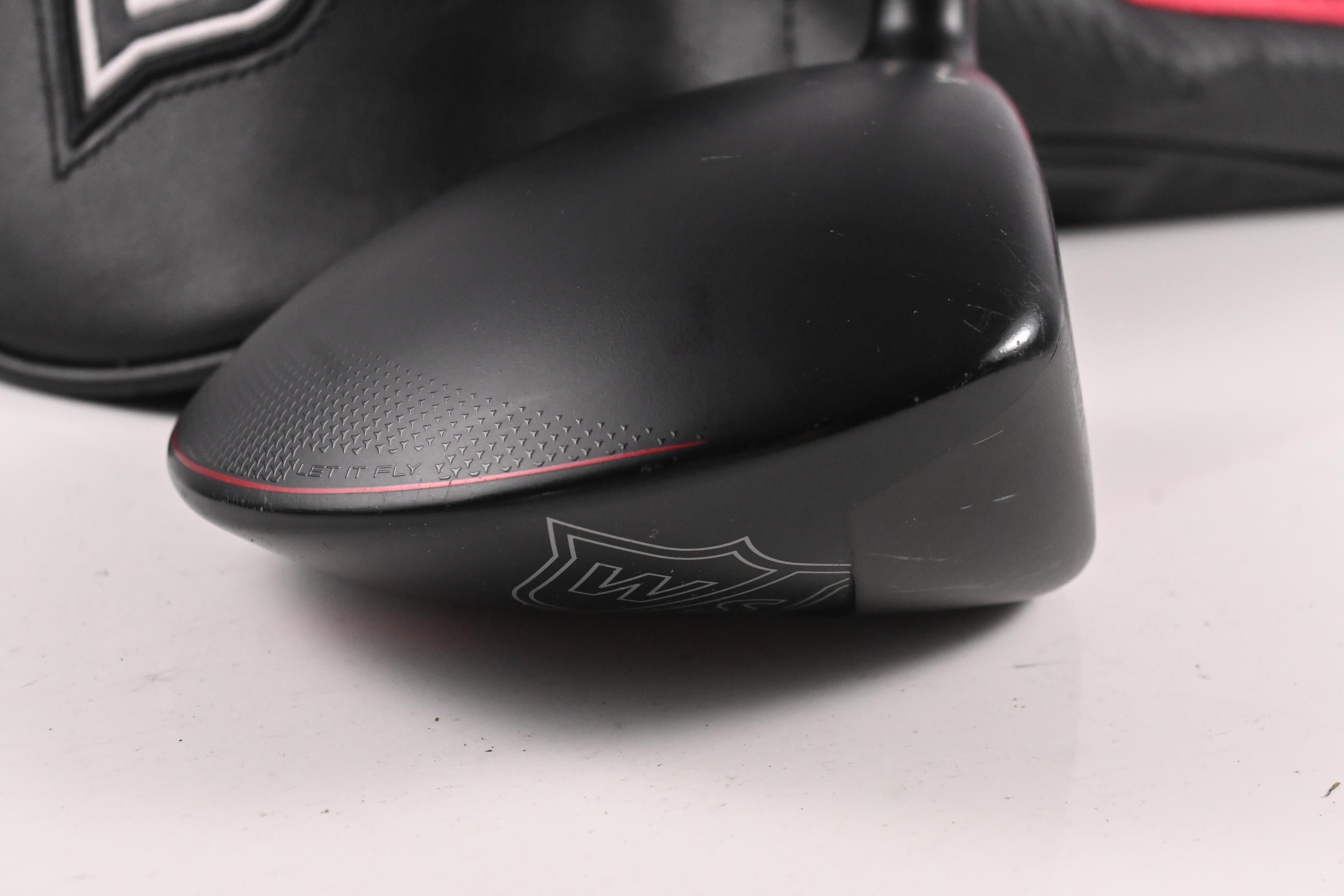 Wilson Dynapower Carbon 2023 Driver / 10.5 Degree / Stiff Flex EvenFlow Riptide