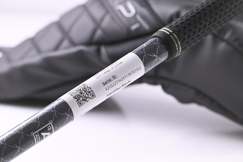 Cobra DS-Adapt X Driver / 10.5 Degree / Stiff Flex Tensei AV Blue 65 Shaft