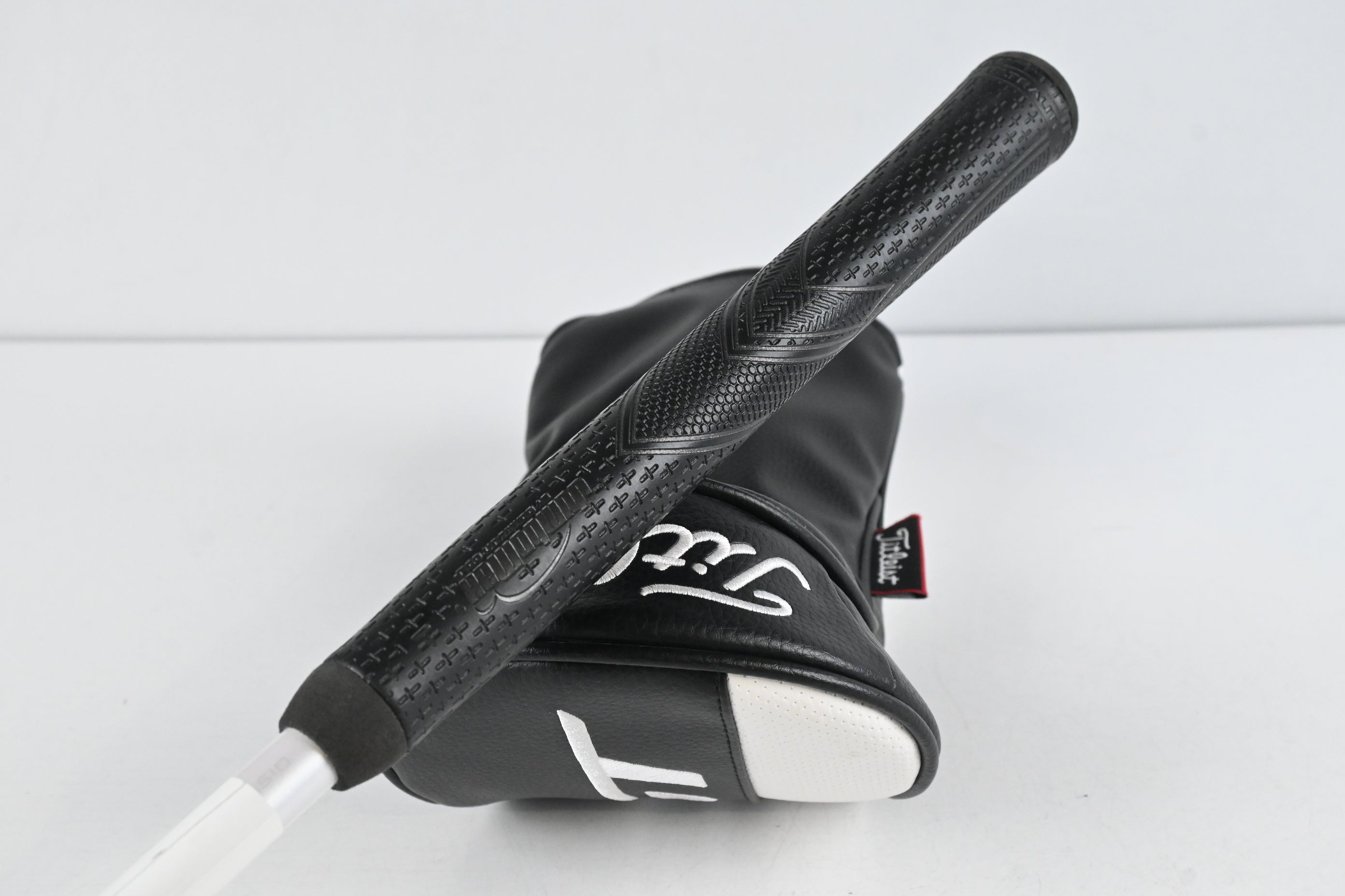 Titleist GT3 Driver / 9 Degree / X-Flex Tour AD DI-6 Shaft