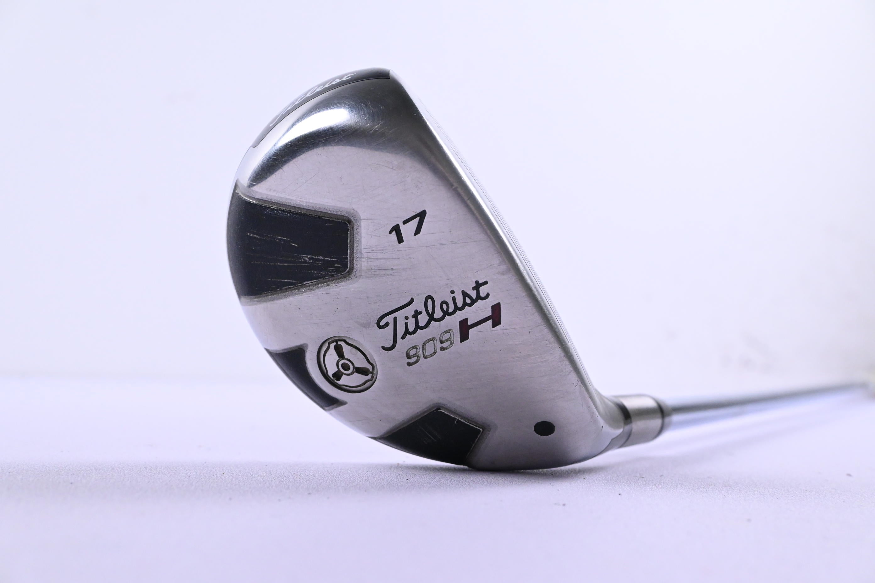 Titleist 909H #2 Hybrid / 17 Degree / Regular Flex Project X Flighted Shaft