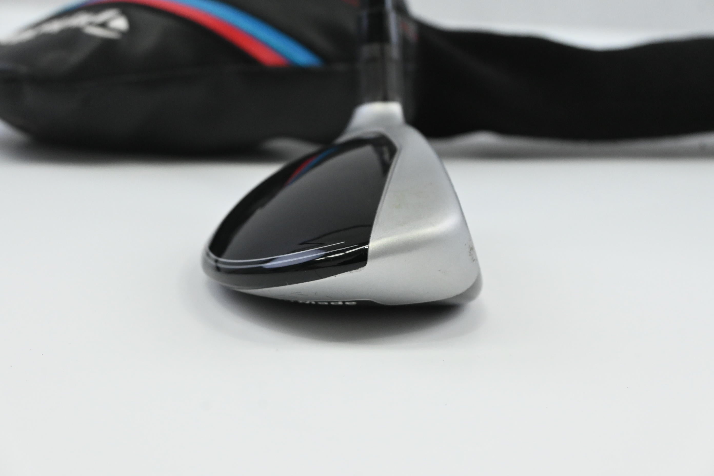 Taylormade M4 #3 Hybrid / 19 Degree / Regular Flex Fujikura Atmos Red 6 Shaft