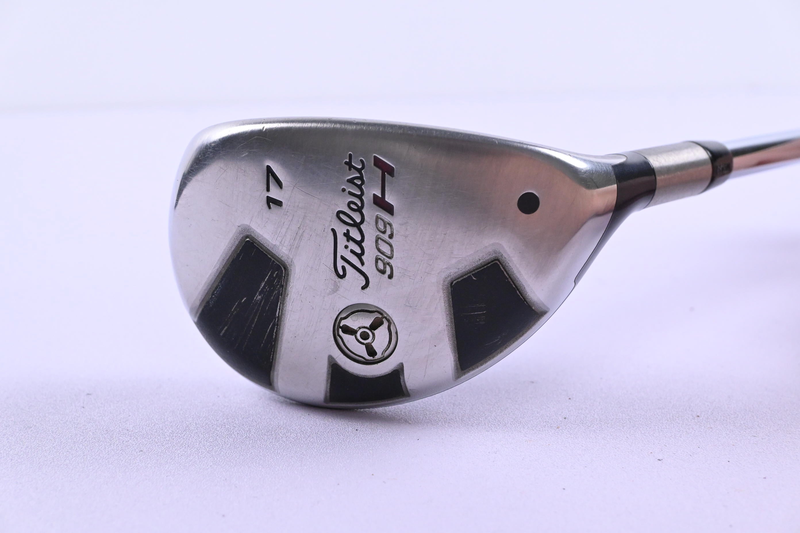 Titleist 909H #2 Hybrid / 17 Degree / Regular Flex Project X Flighted Shaft