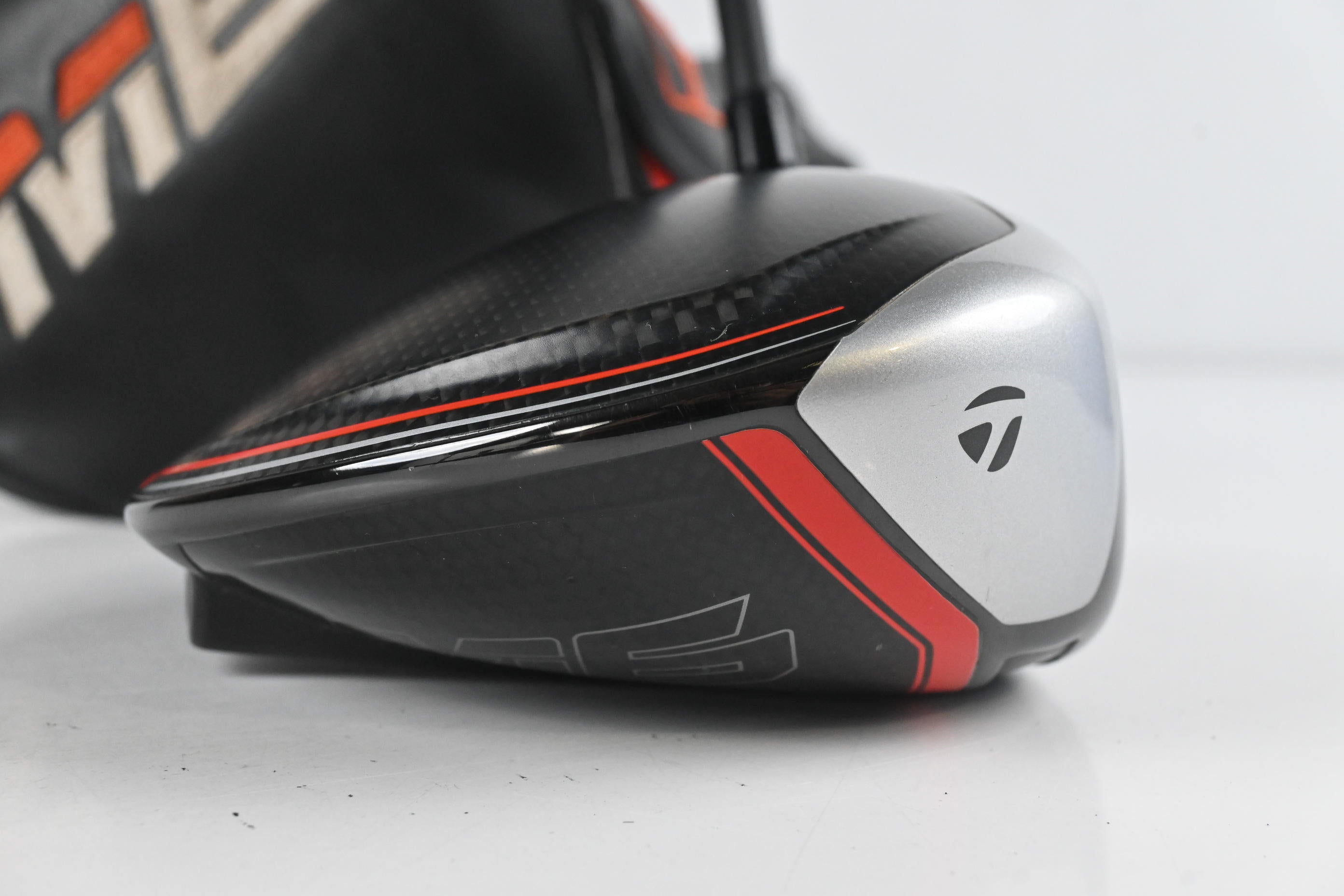 Taylormade M6 Driver / 9 Degree / Regular Flex Vanquish 5 Shaft