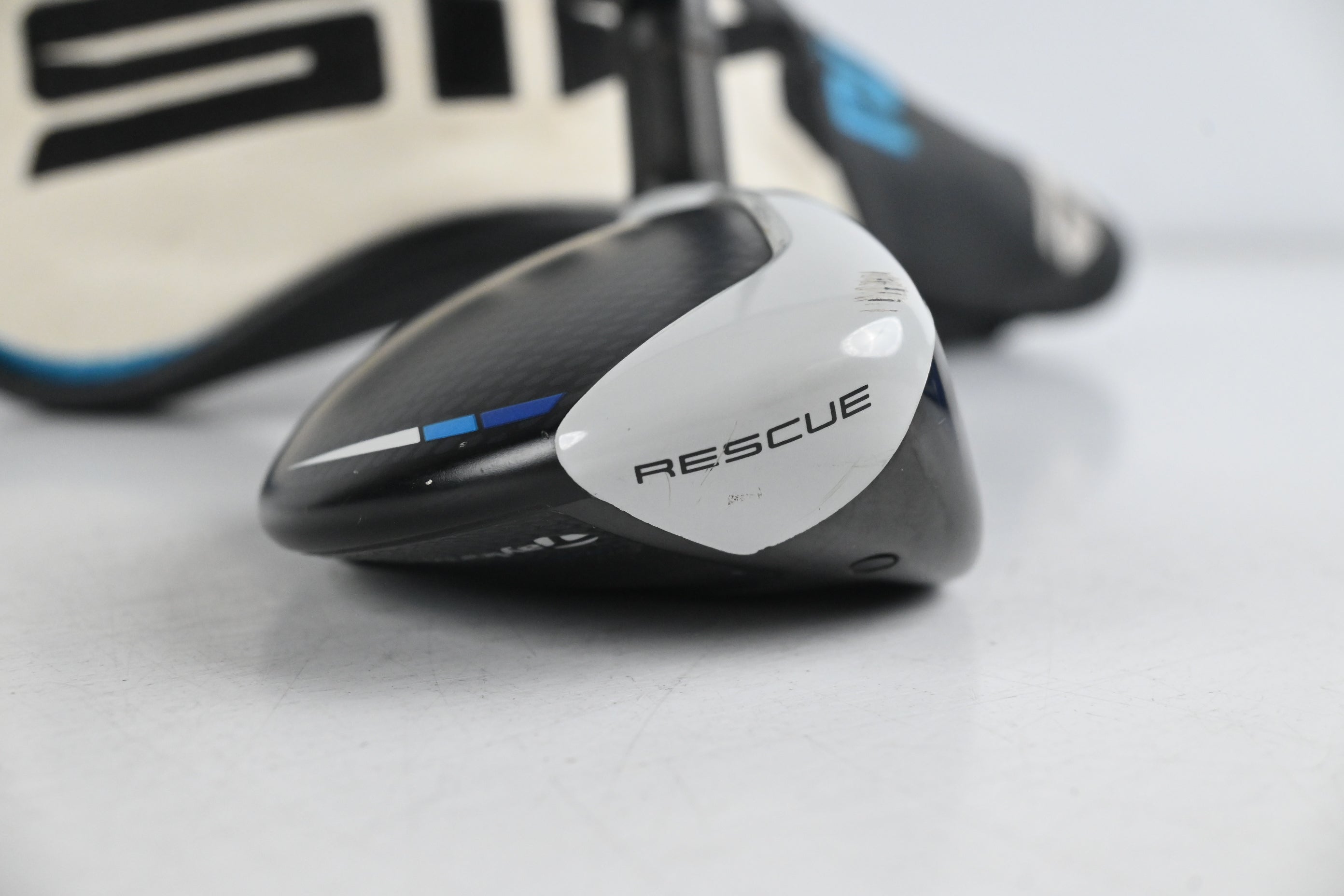 Taylormade SIM2 Max #3 Hybrid / 19 Degree / Regular Flex Fujikura Ventus Blue 6