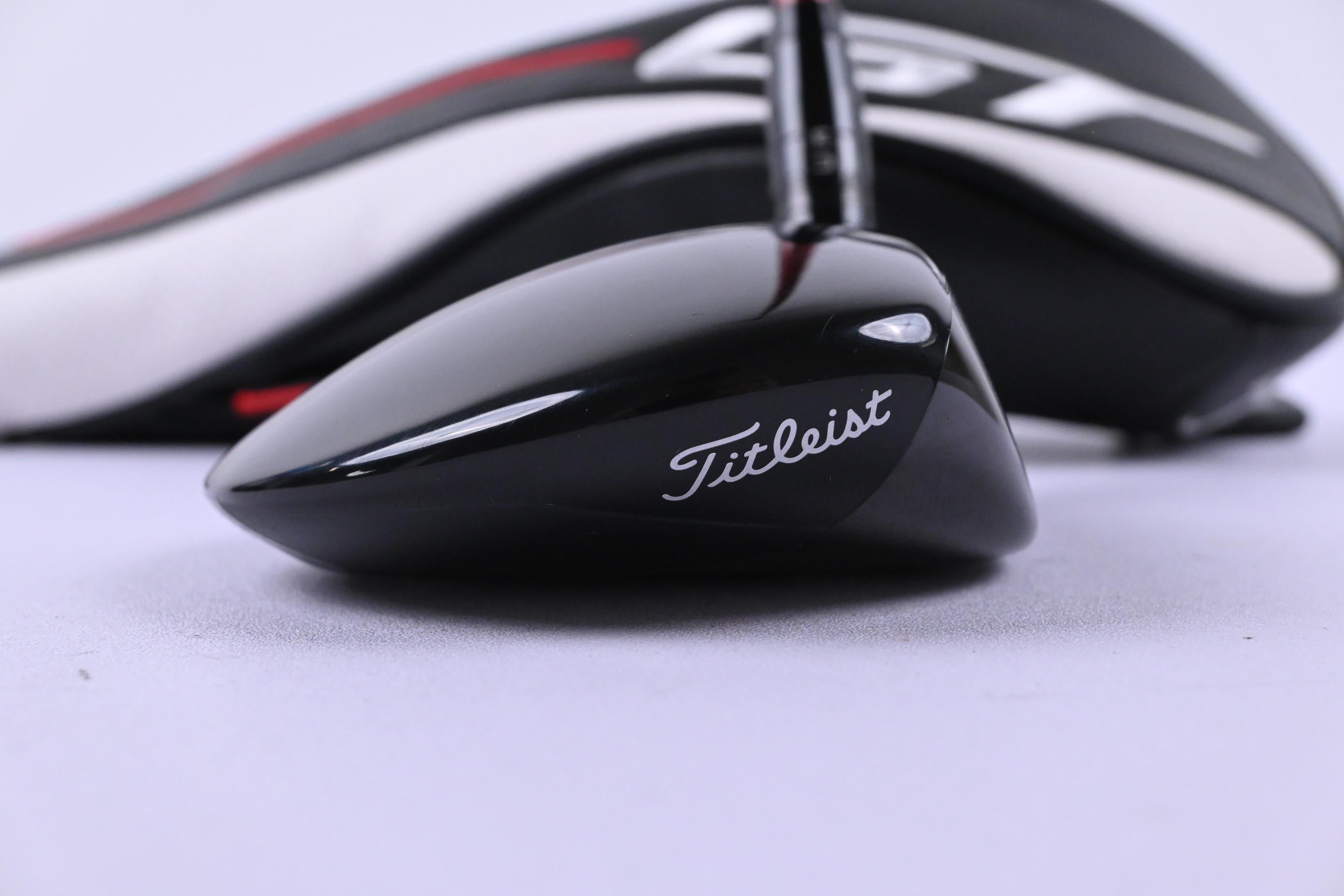 Titleist GT1 #5 Wood / 18 Degree / Regular Flex Denali Red 60 Shaft