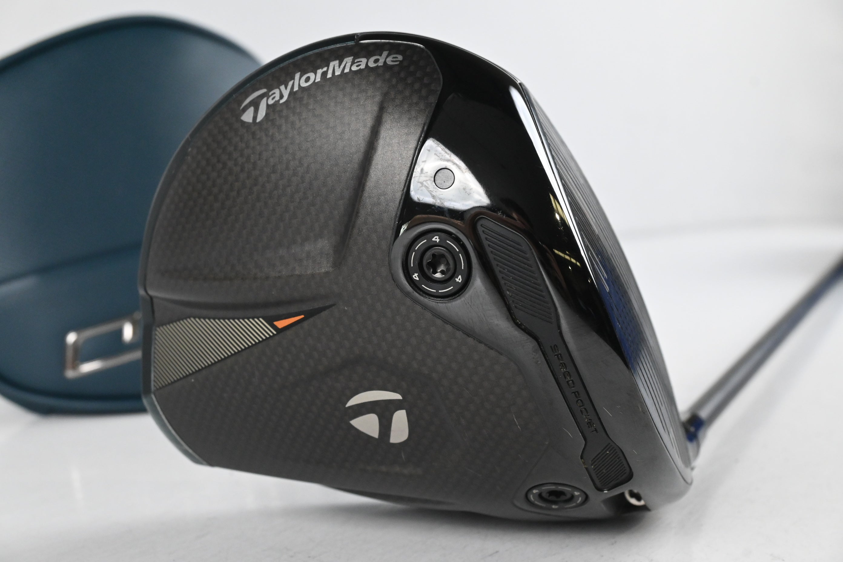 Taylormade Qi4D Driver / 9 Degree / Regular Flex Fujikura Ventus Blue 5 Shaft