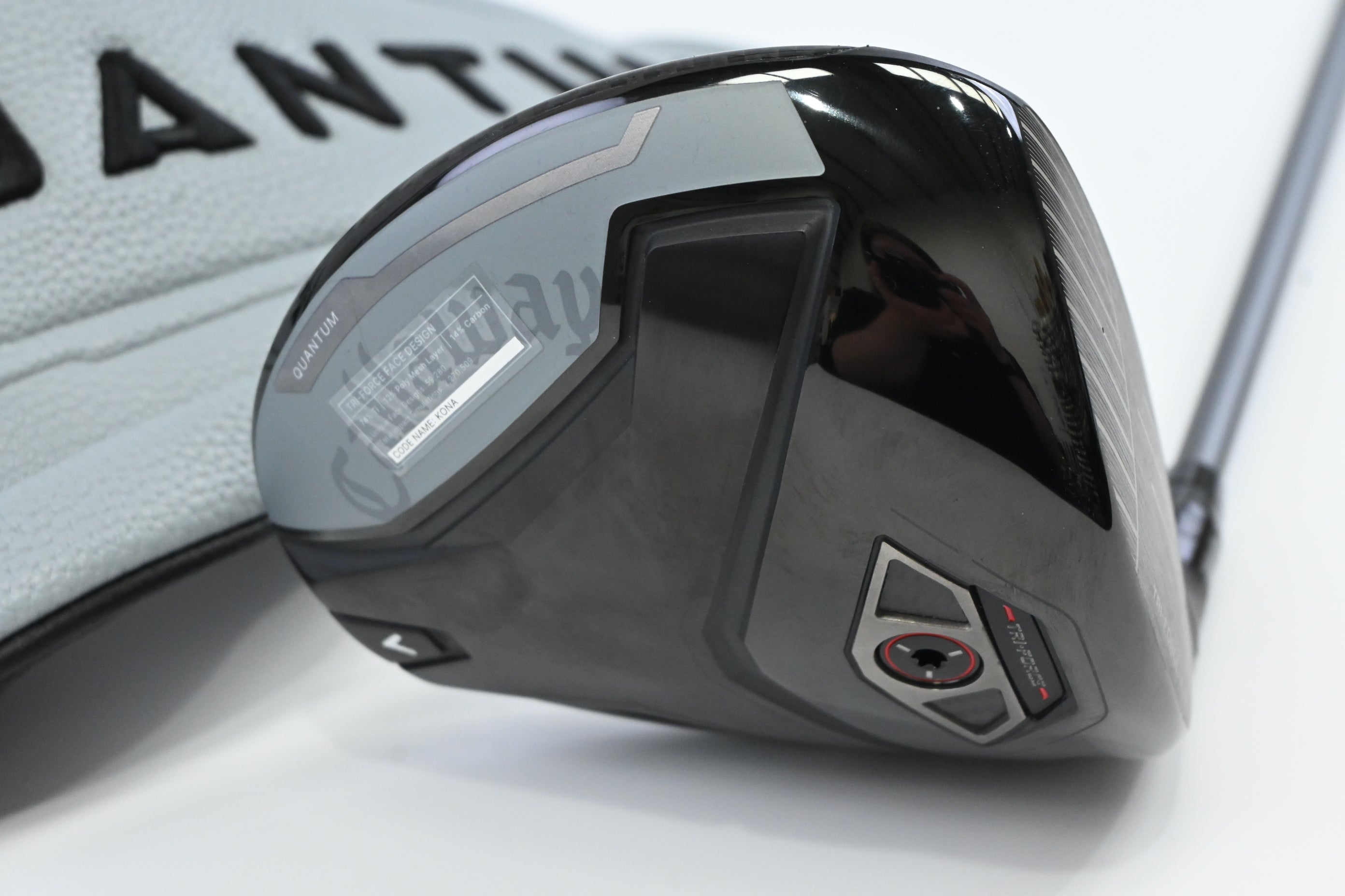 Callaway Quantum Max D Driver / 10.5 Degree / Regular Flex Denali Frost Silver
