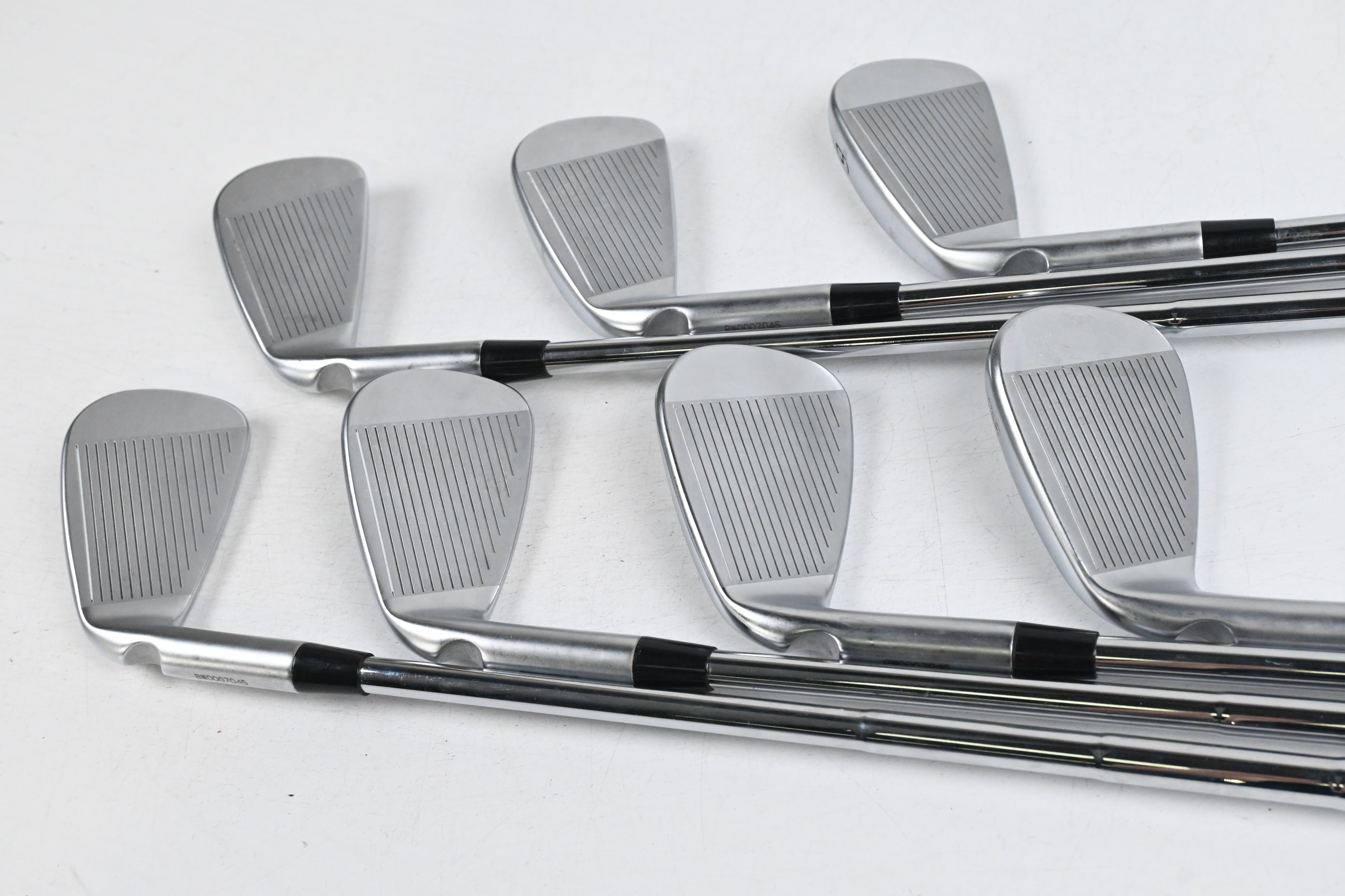 Ping i540 Irons / 4-PW / Black Dot / Stiff Flex Dynamic Gold Mid 100 S300 Shafts