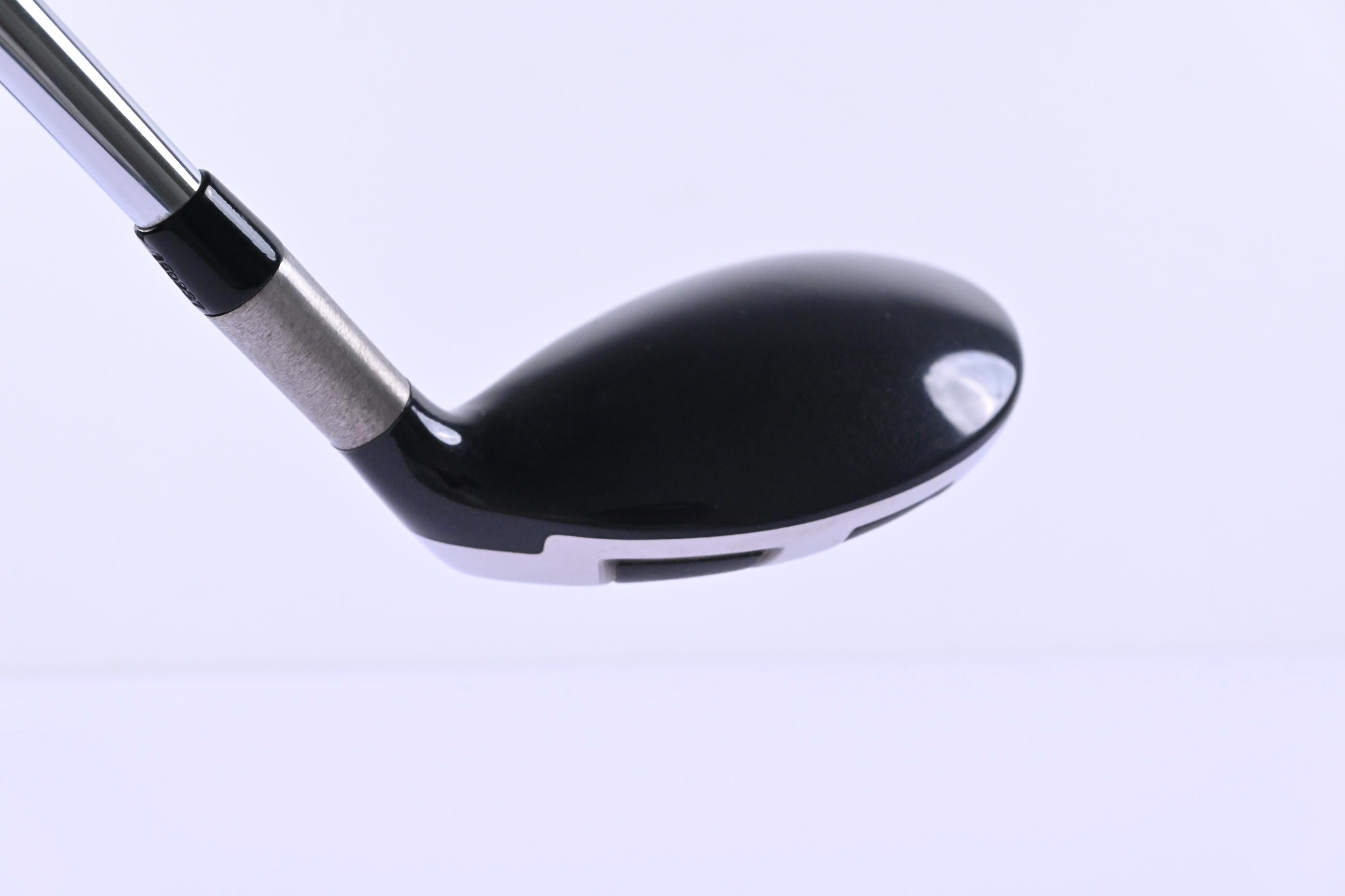 Titleist 909H #2 Hybrid / 17 Degree / Regular Flex Project X Flighted Shaft