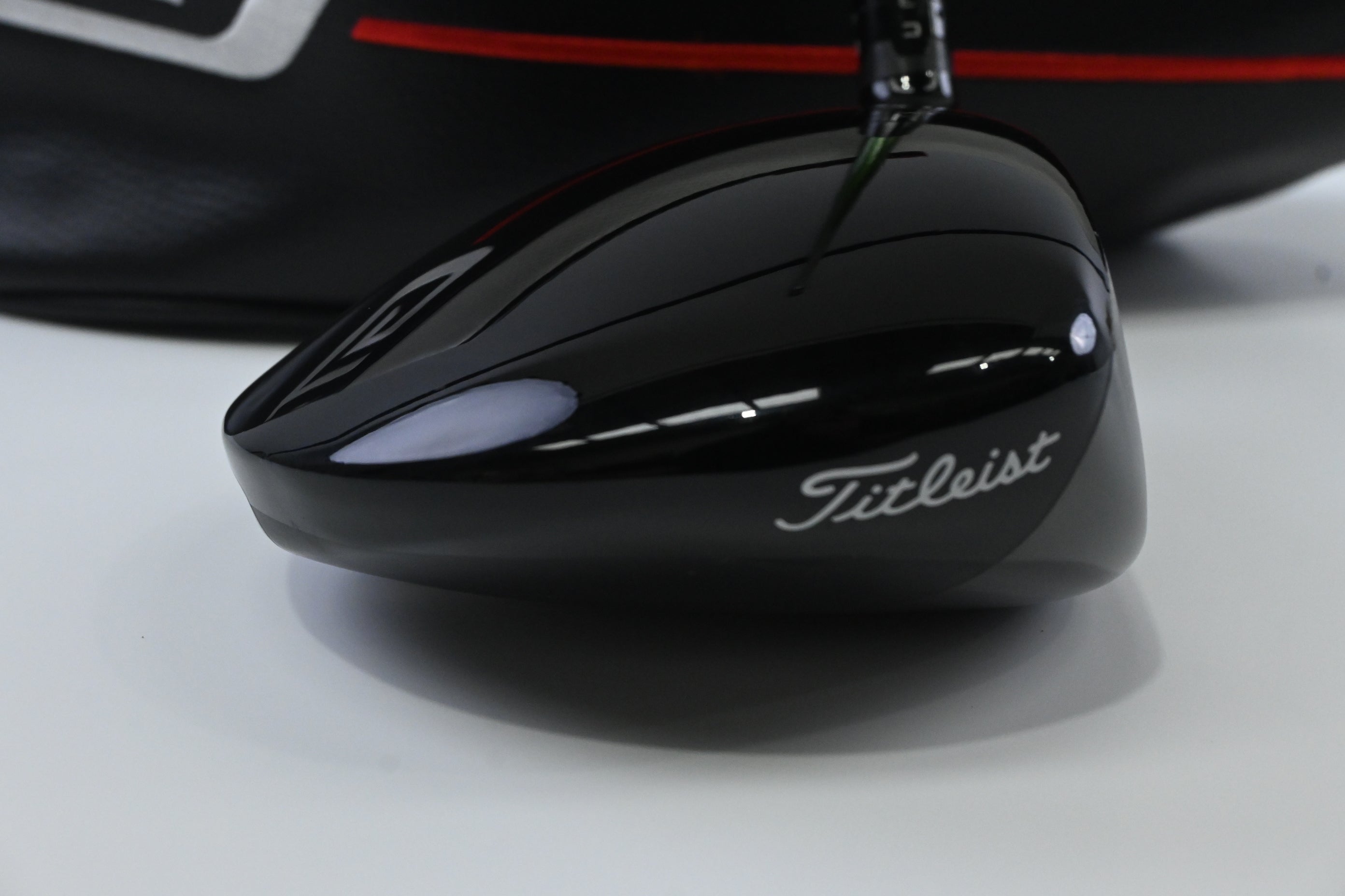 Titleist GT2 Driver / 8 Degree / Stiff Flex Aldila Rogue Elite Green 9.9.5 55