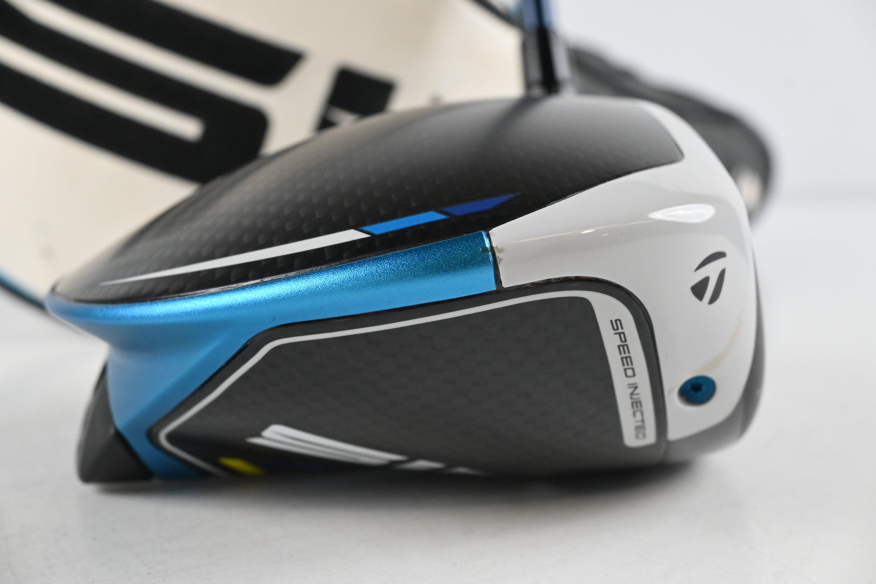 Taylormade SIM2 Max Driver / 10.5 Degree / Stiff Flex Ventus Blue 5 Shaft