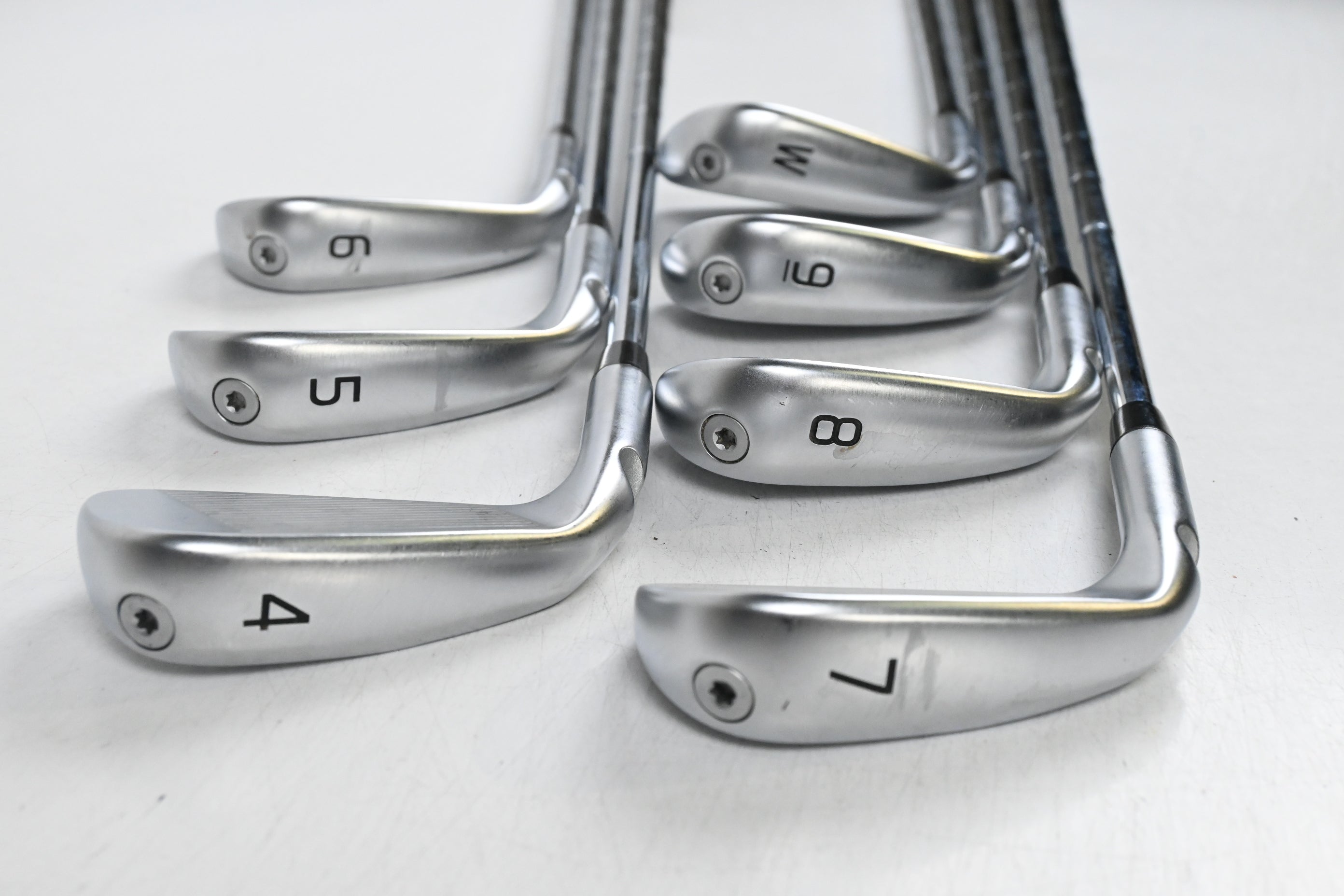 Ping i540 Irons / 4-PW / Black Dot / Stiff Flex Dynamic Gold Mid 100 S300 Shafts