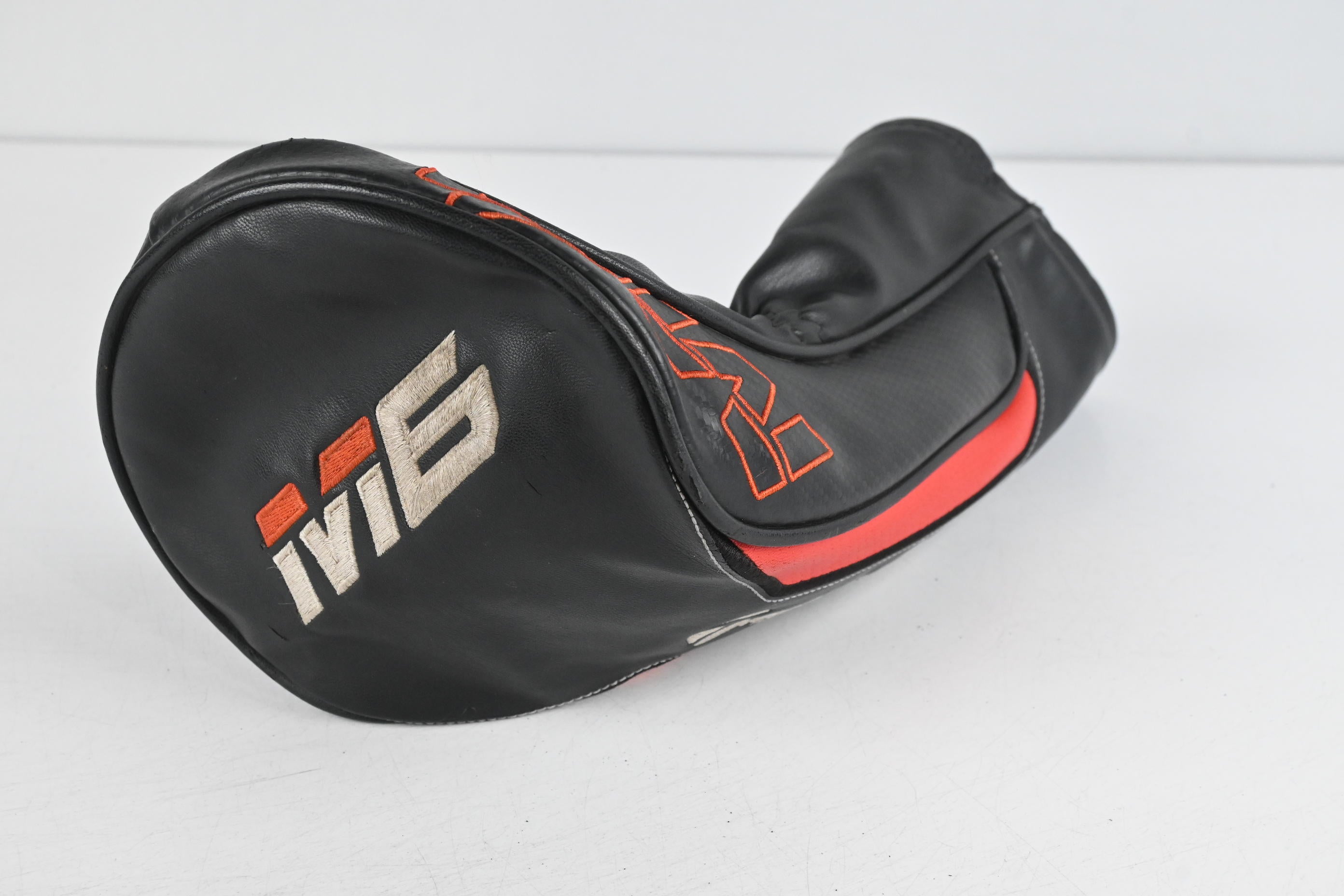 Taylormade M6 Driver / 9 Degree / Regular Flex Vanquish 5 Shaft