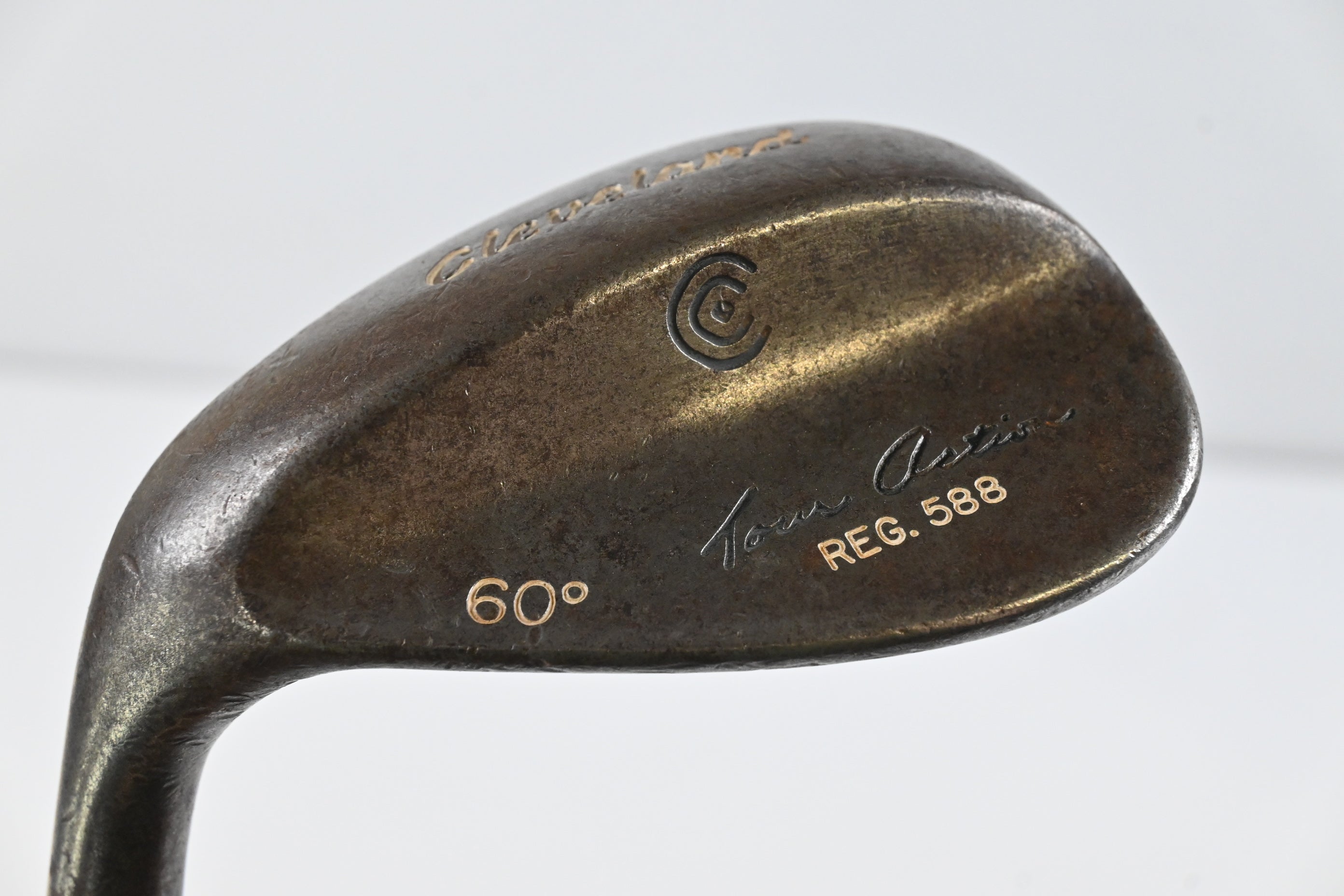 Left Hand Cleveland 588 Tour Action Lob Wedge / 60 Degree / Stiff Flex Dynamic Gold