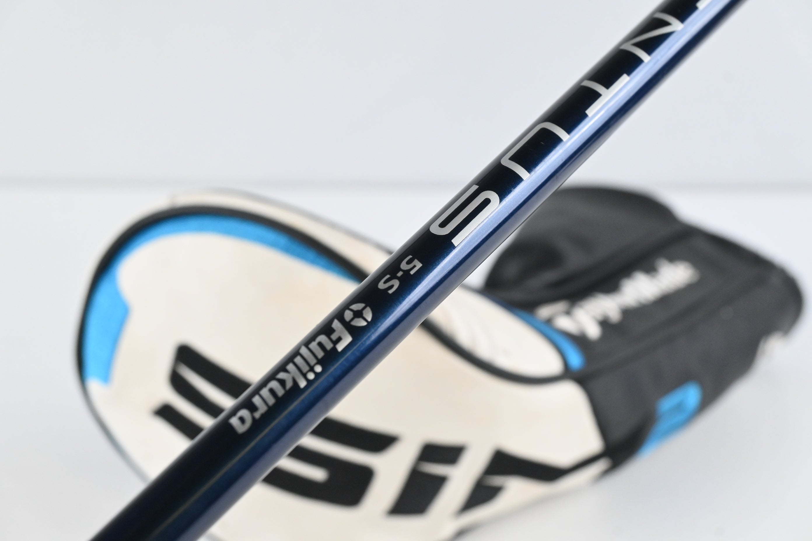Taylormade SIM2 Max Driver / 10.5 Degree / Stiff Flex Ventus Blue 5 Shaft