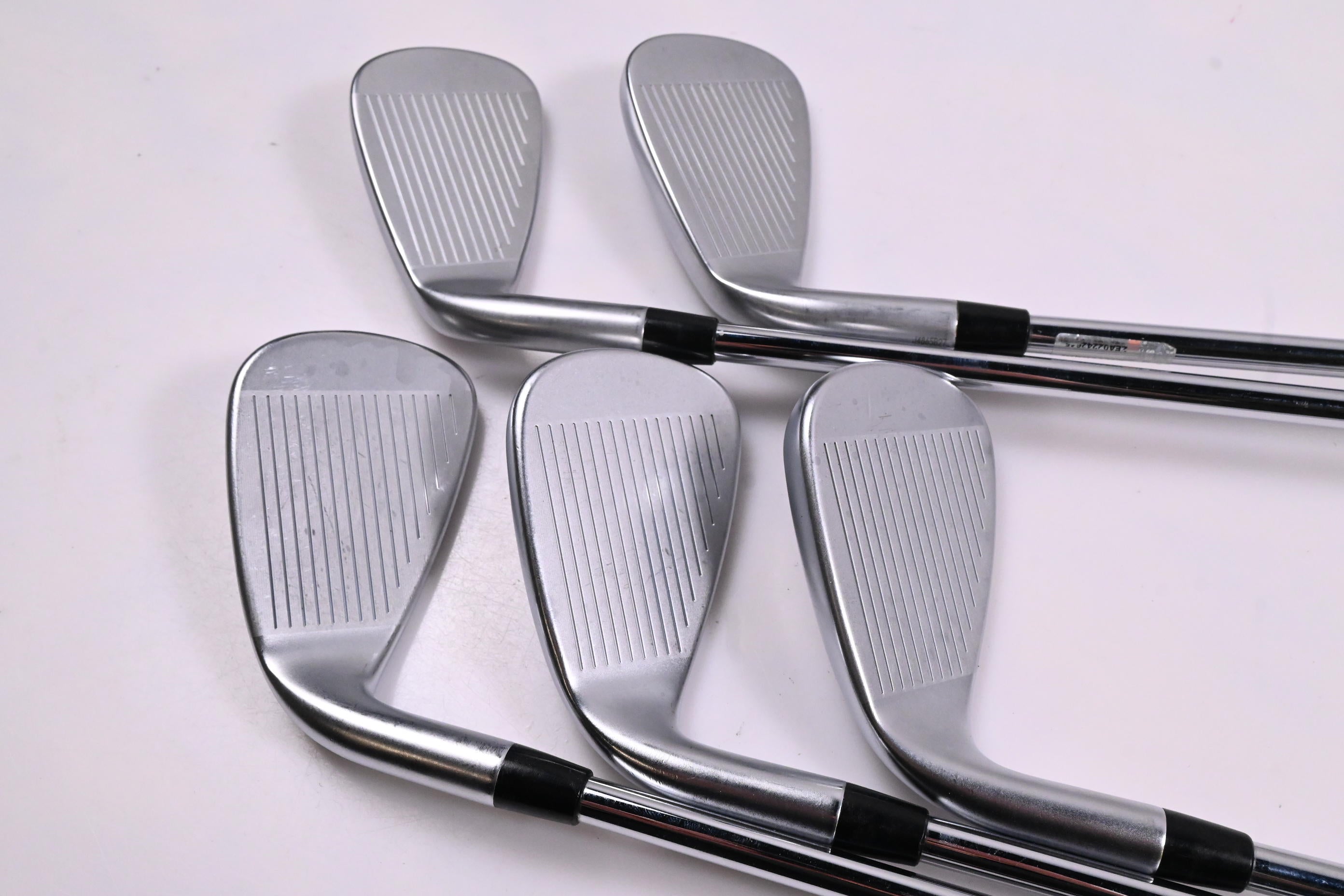 Cleveland Launcher UHX Irons / 6-PW / Regular Flex Dynamic Gold DST 98 R300