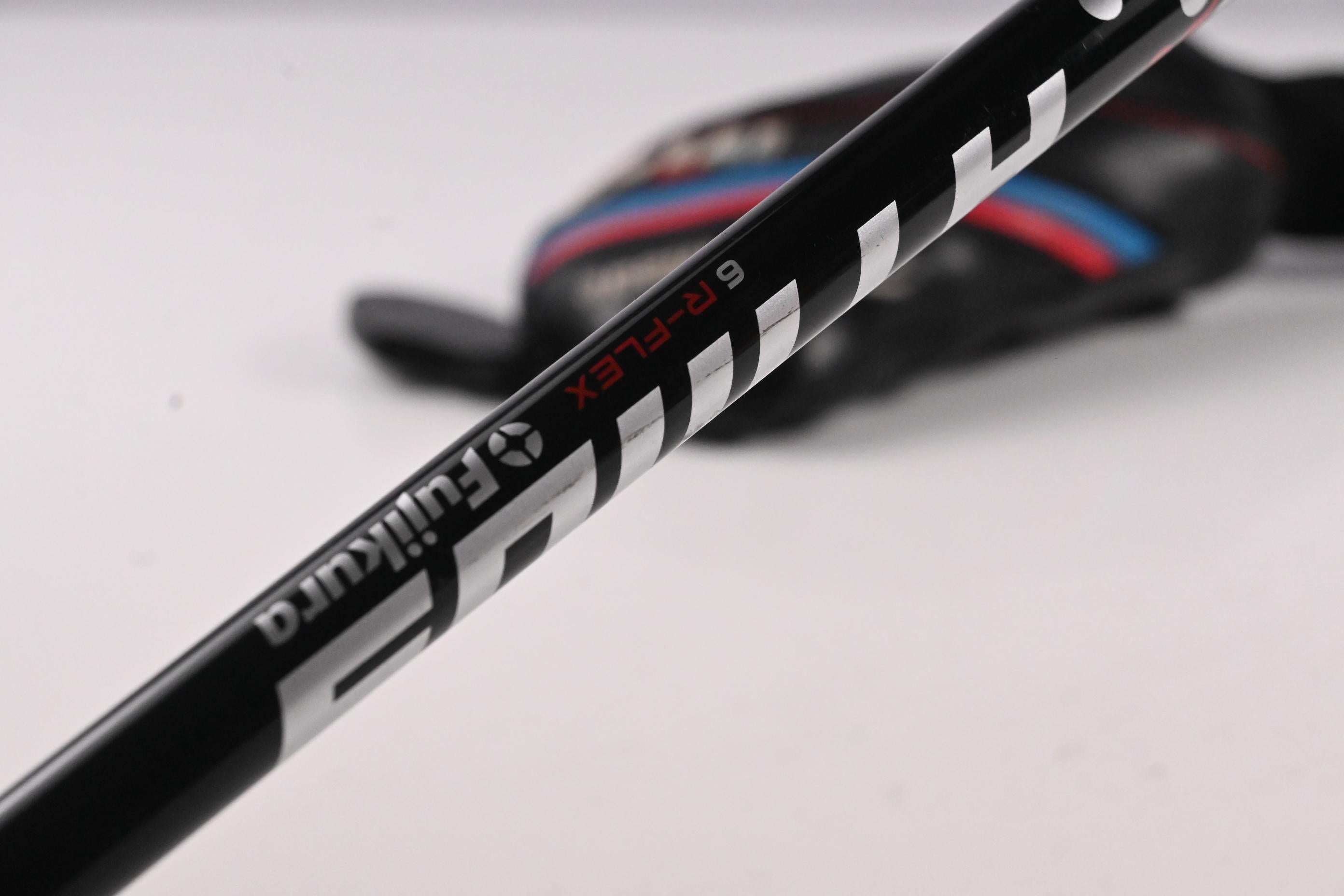 Taylormade M4 #4 Hybrid / 22 Degree / Regular Flex Fujikura Atmos Red 6 Shaft