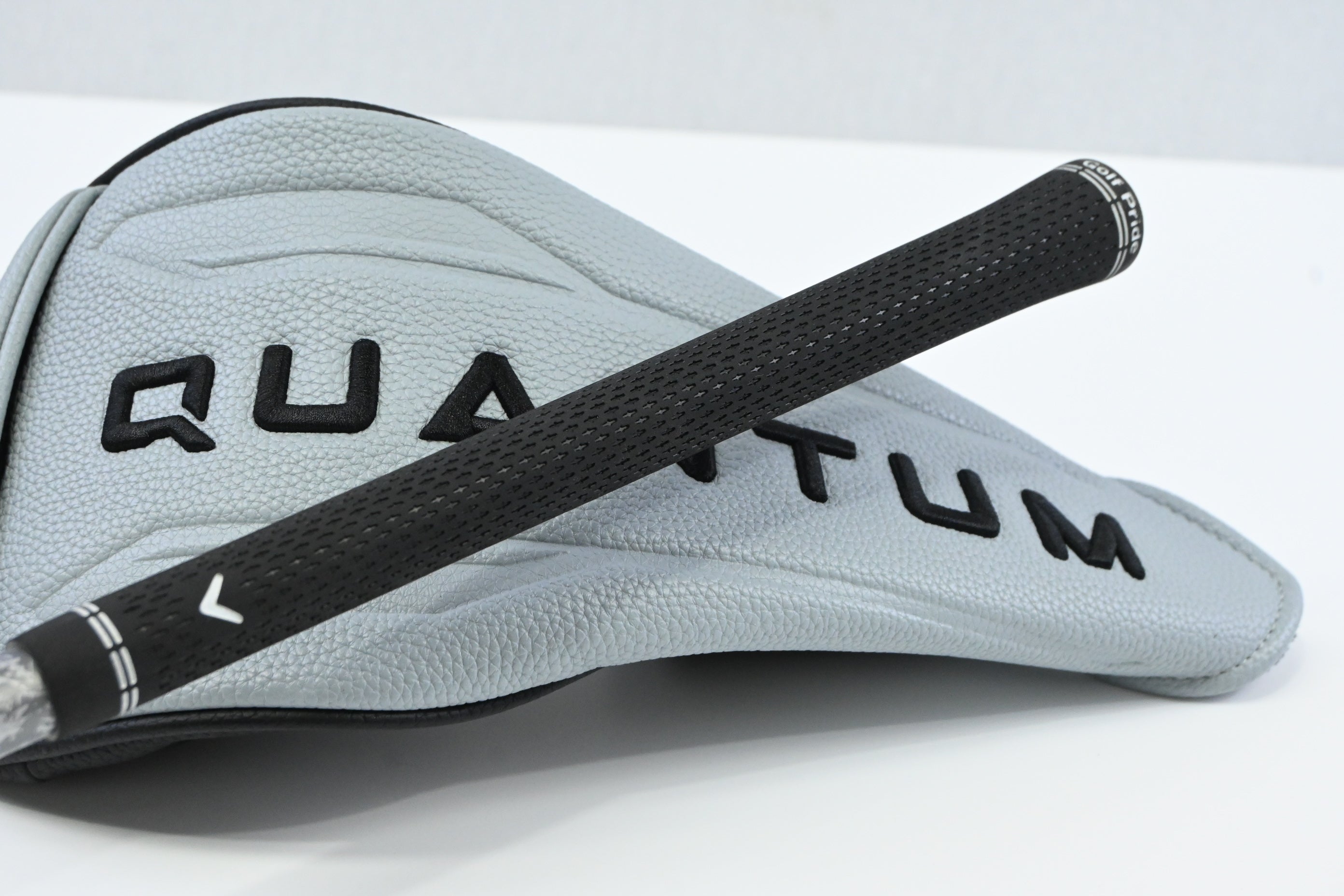 Callaway Quantum Max D Driver / 10.5 Degree / Regular Flex Denali Frost Silver