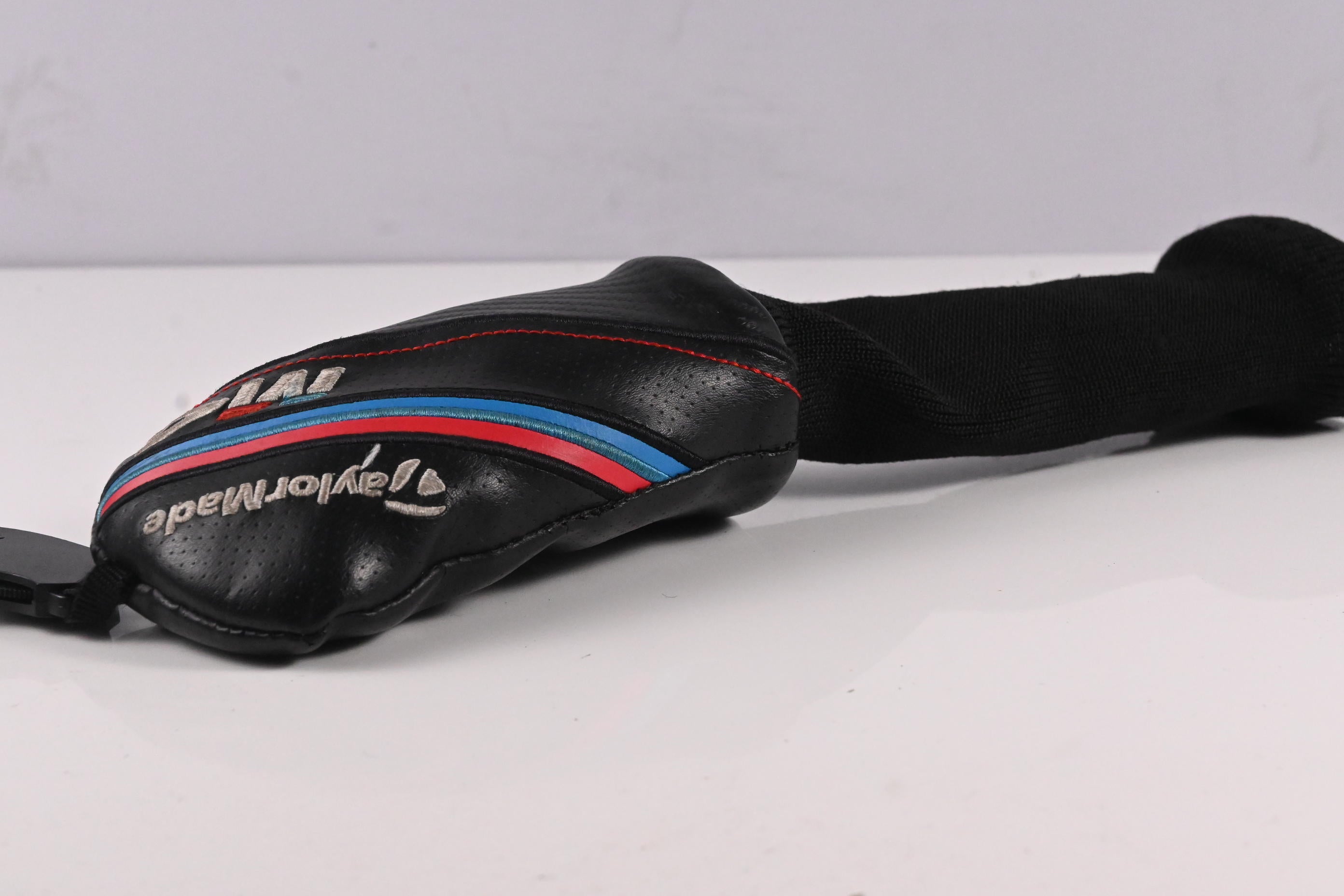 Taylormade M4 #4 Hybrid / 22 Degree / Regular Flex Fujikura Atmos Red 6 Shaft