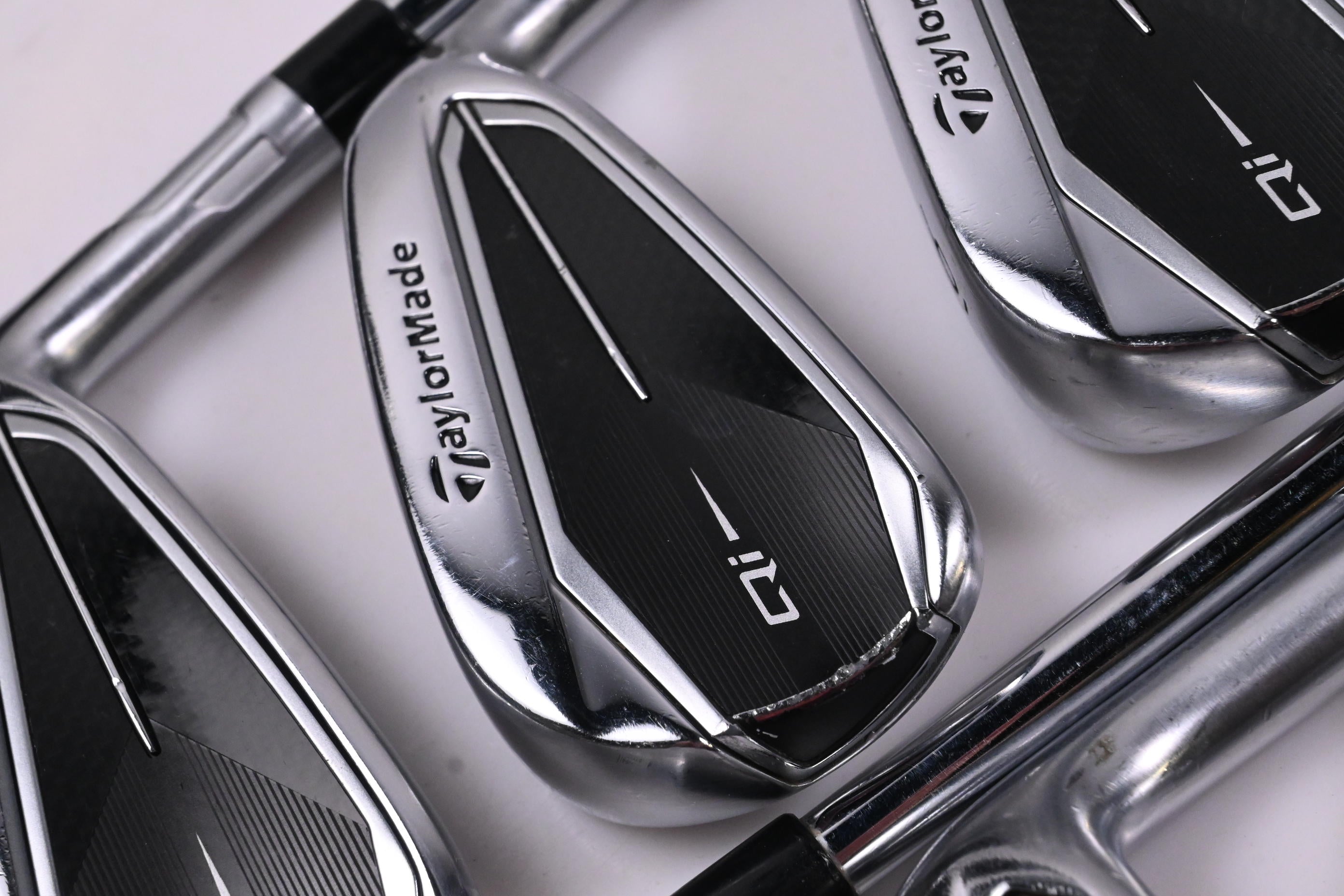Taylormade Qi Irons / 4-PW+GW / Regular Flex KBS MAX MT 85 Shafts