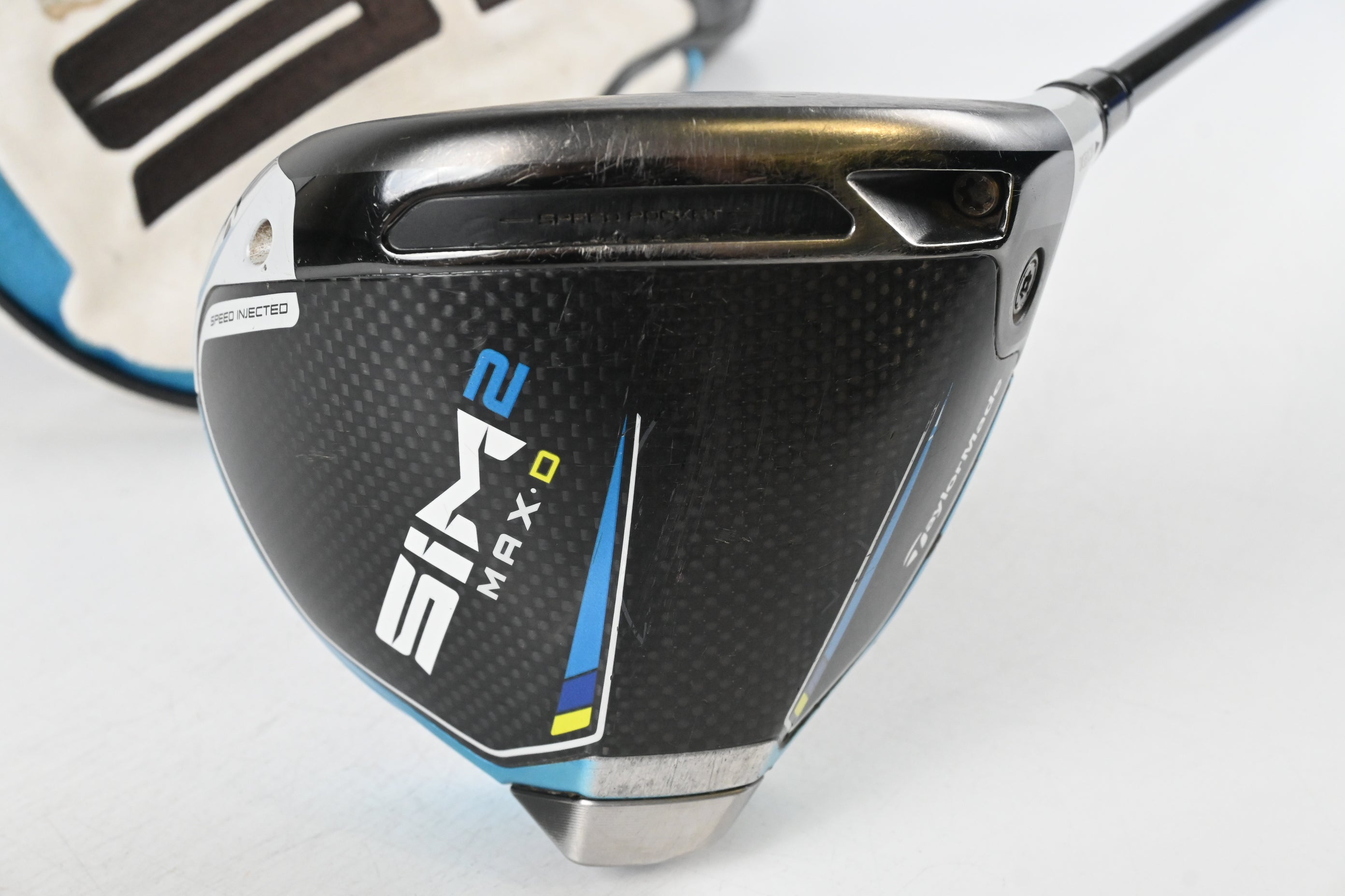 Taylormade SIM2 Max D Driver / 10.5 Degree / Stiff Flex Kai'li Blue 60 Shaft