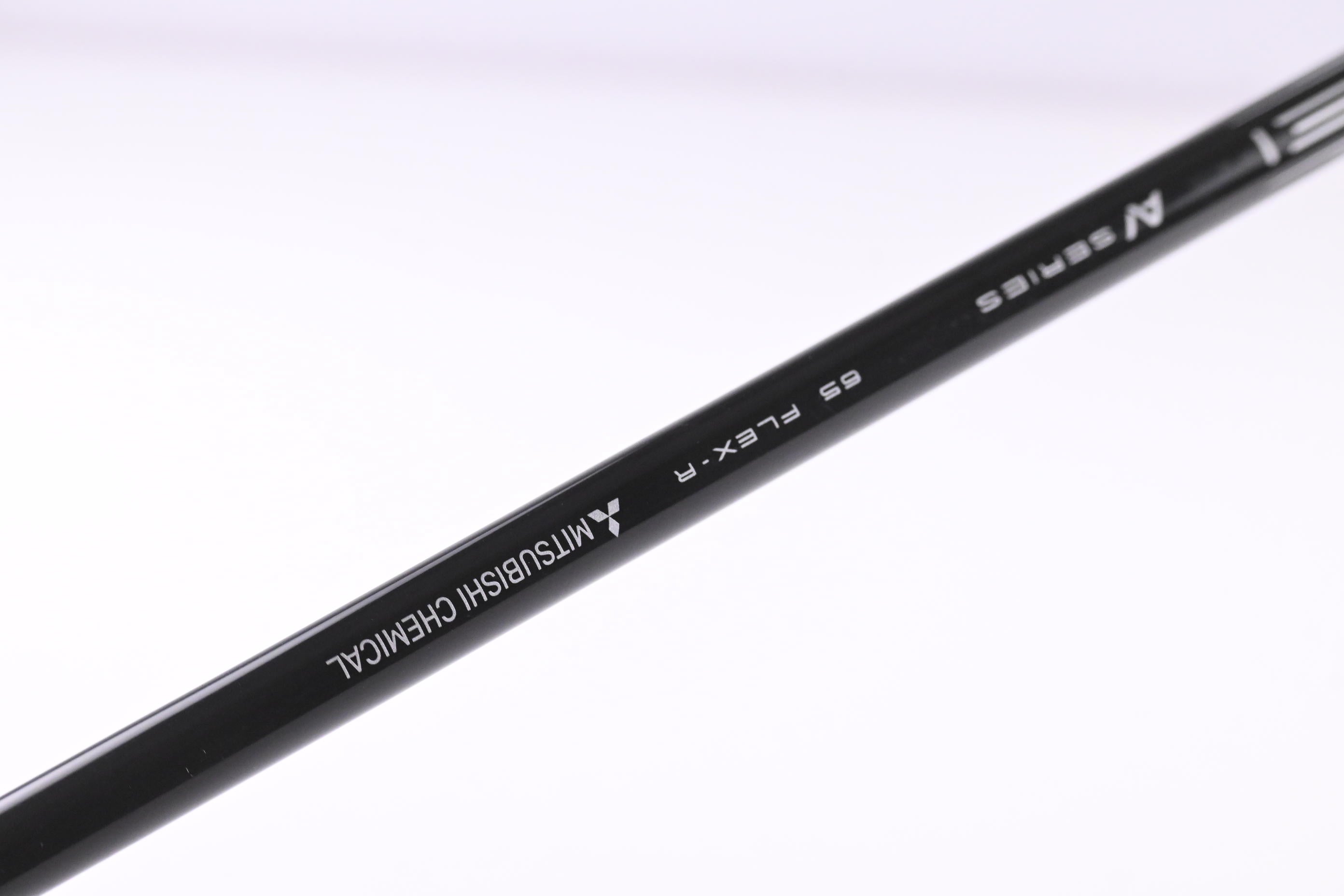Titleist TSR2 #5 Wood / 18 Degree / Regular Flex Tensei AV Blue 65 Shaft