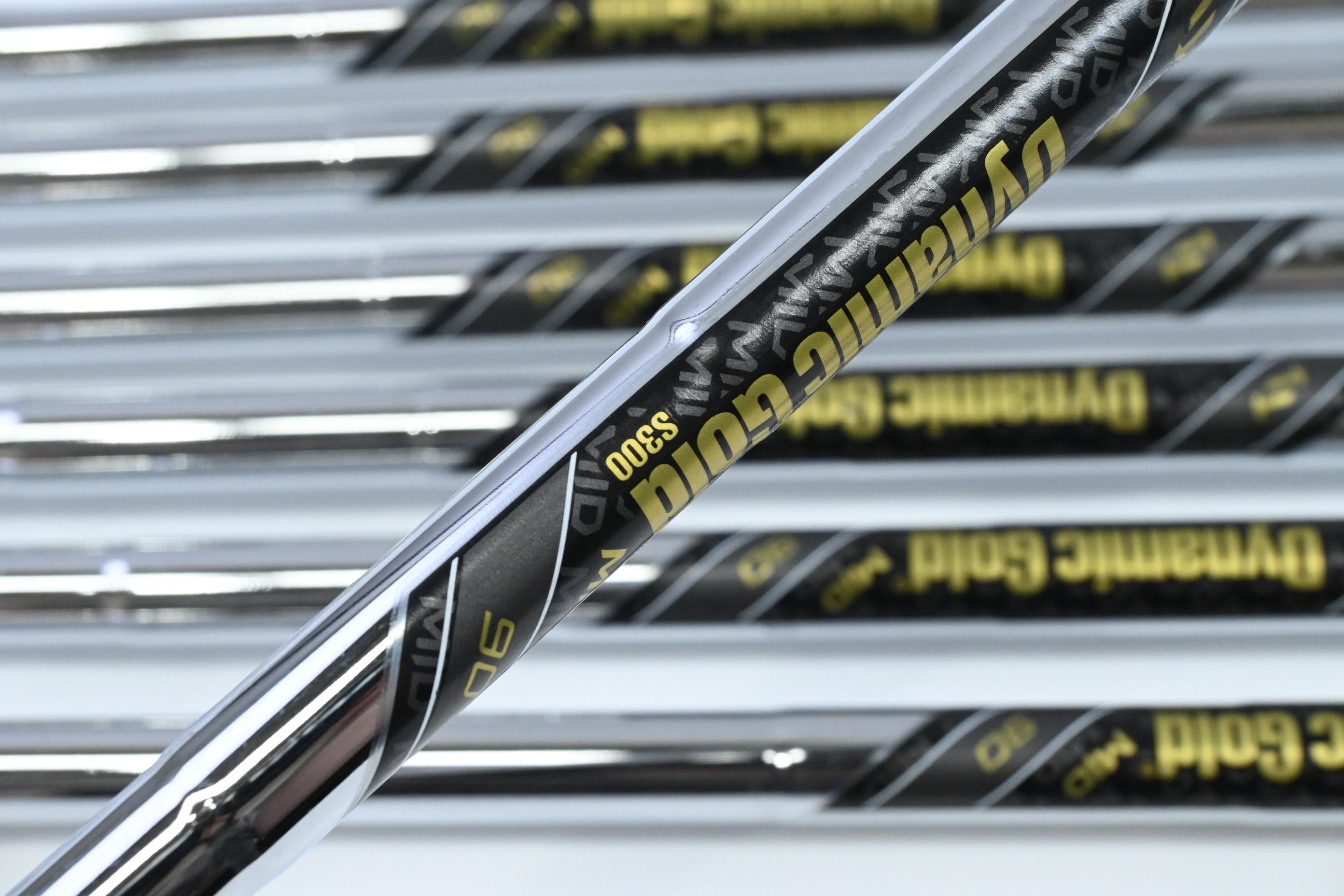 Callaway Apex Ai200 Irons / 5-PW+AW / Stiff Flex Dynamic Gold 90 S300 Shafts