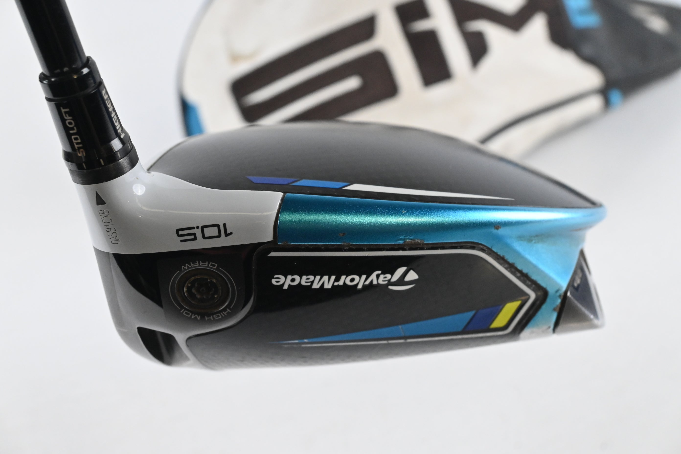 Taylormade SIM2 Max D Driver / 10.5 Degree / Stiff Flex Kai'li Blue 60 Shaft