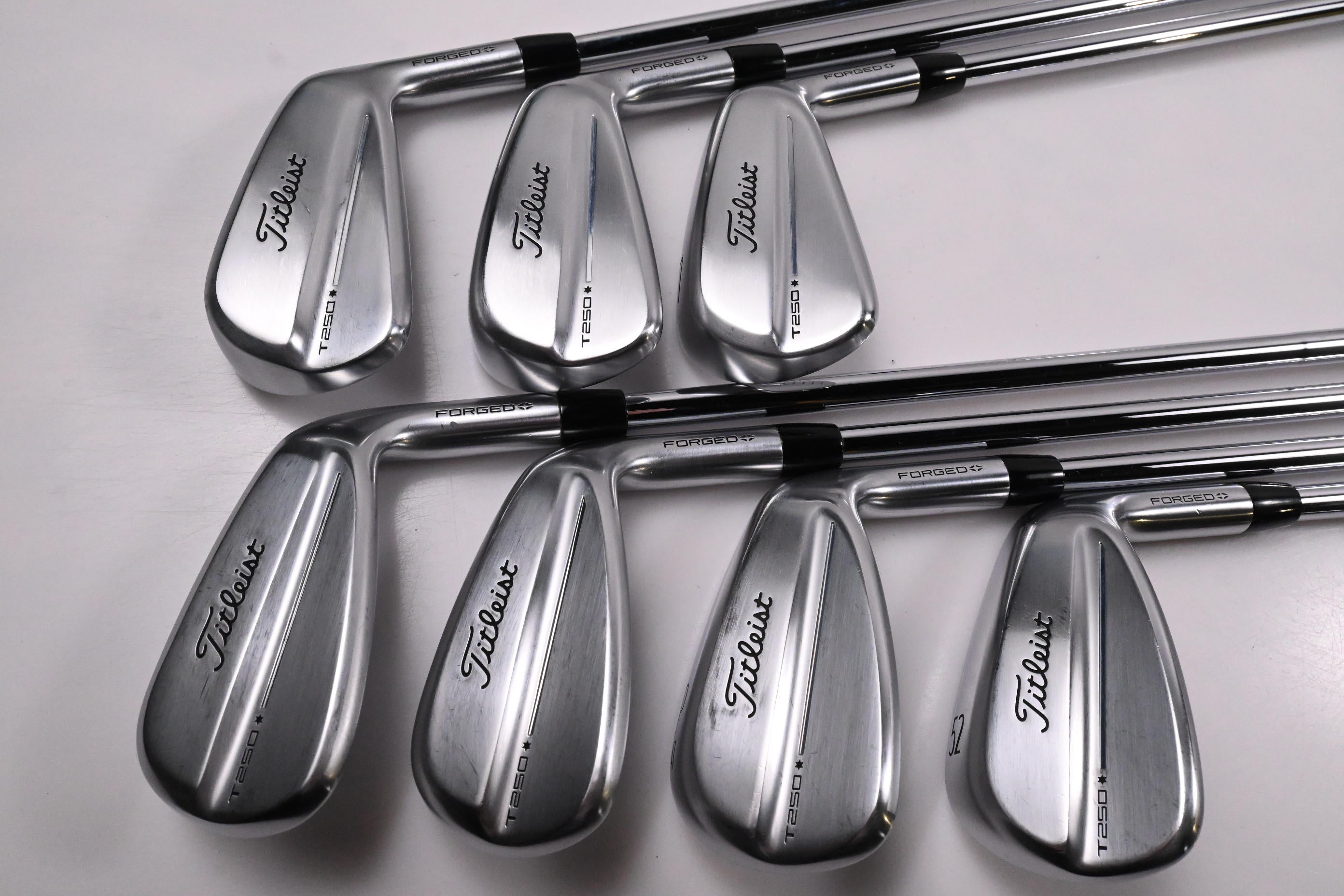 Titleist T250* 2025 Irons / 5-PW+52° / Regular Flex N.S.Pro 750GH Neo Shafts