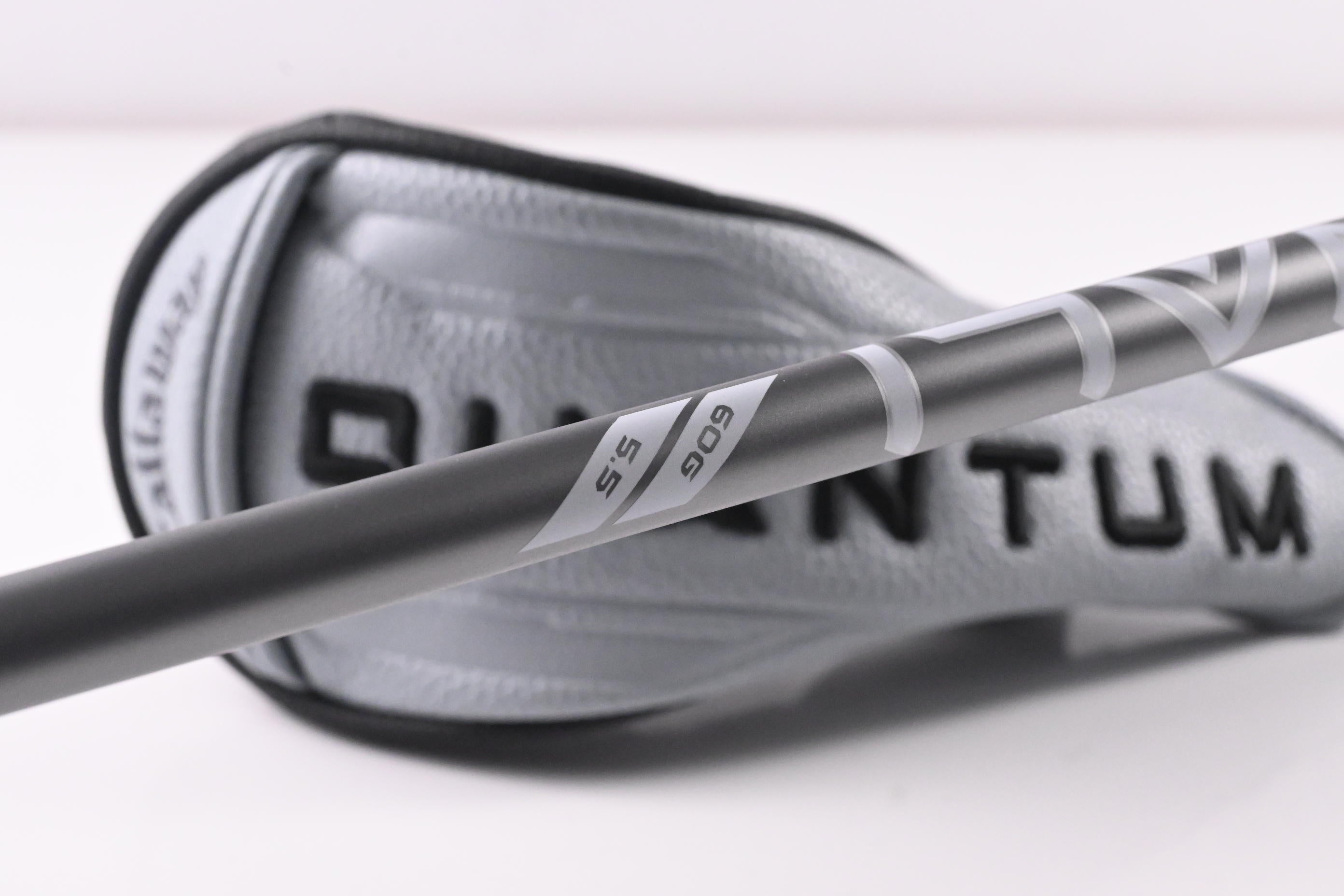 Callaway Quantum Max OS #5 Hybrid / 23 Degree / Regular Flex Denali Frost Silver
