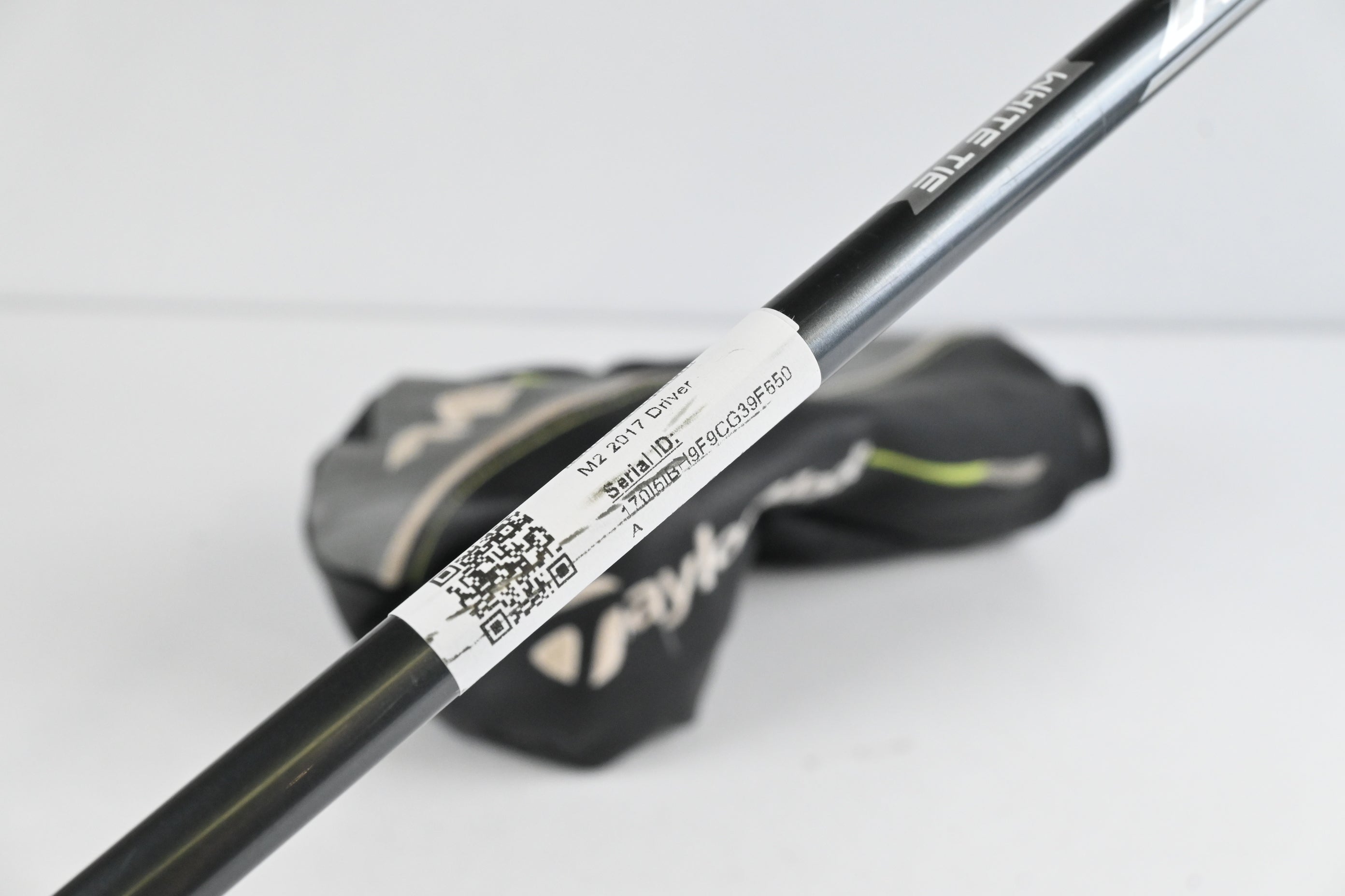 Taylormade M2 2017 Driver / 10.5 Degree / Senior Flex Matrix Ozik White Tie 45