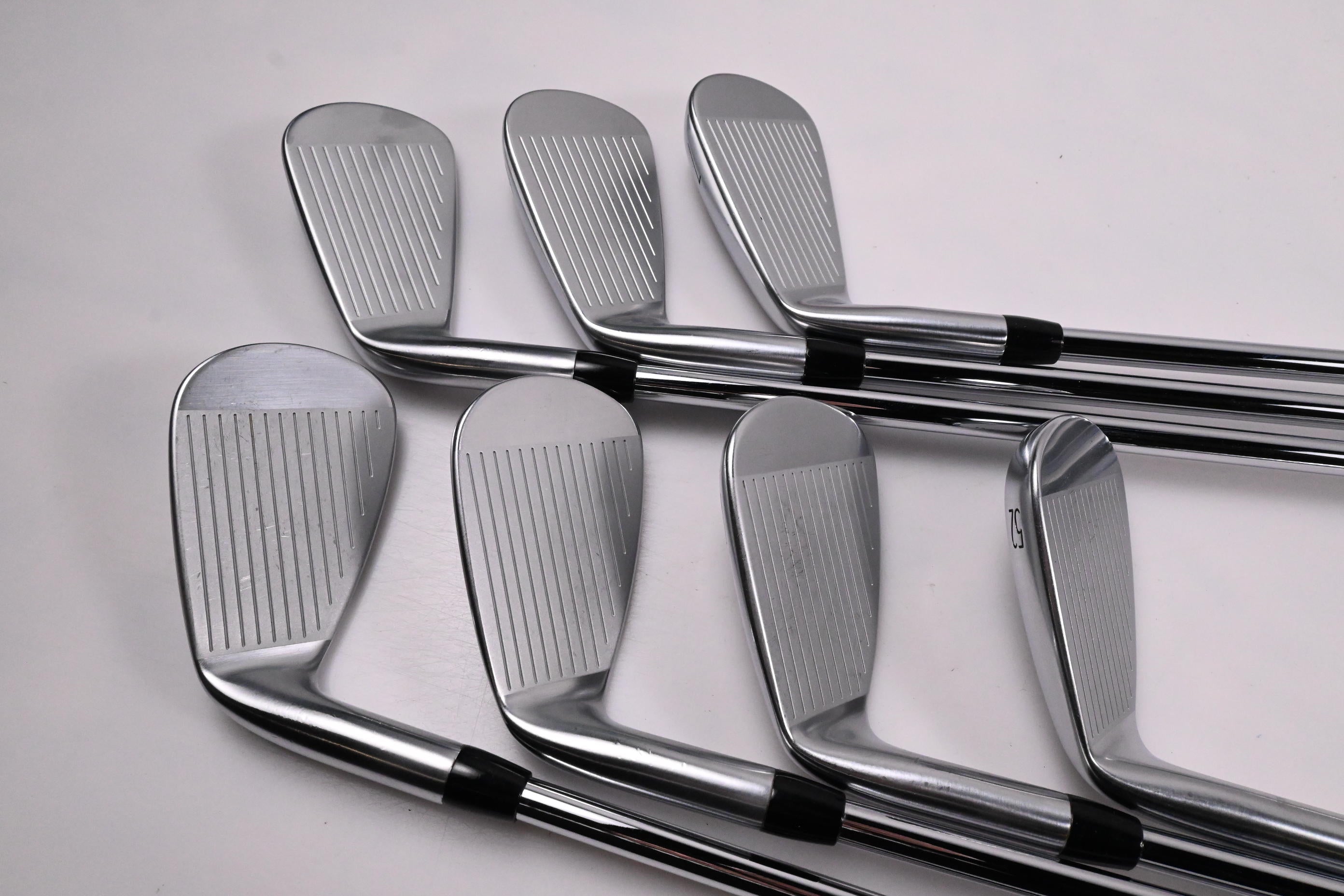 Titleist T250* 2025 Irons / 5-PW+52° / Regular Flex N.S.Pro 750GH Neo Shafts