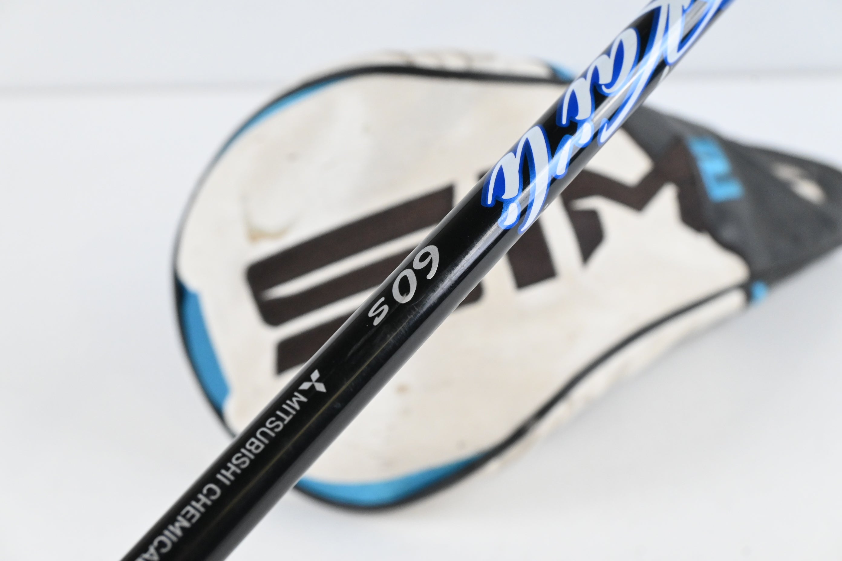 Taylormade SIM2 Max D Driver / 10.5 Degree / Stiff Flex Kai'li Blue 60 Shaft