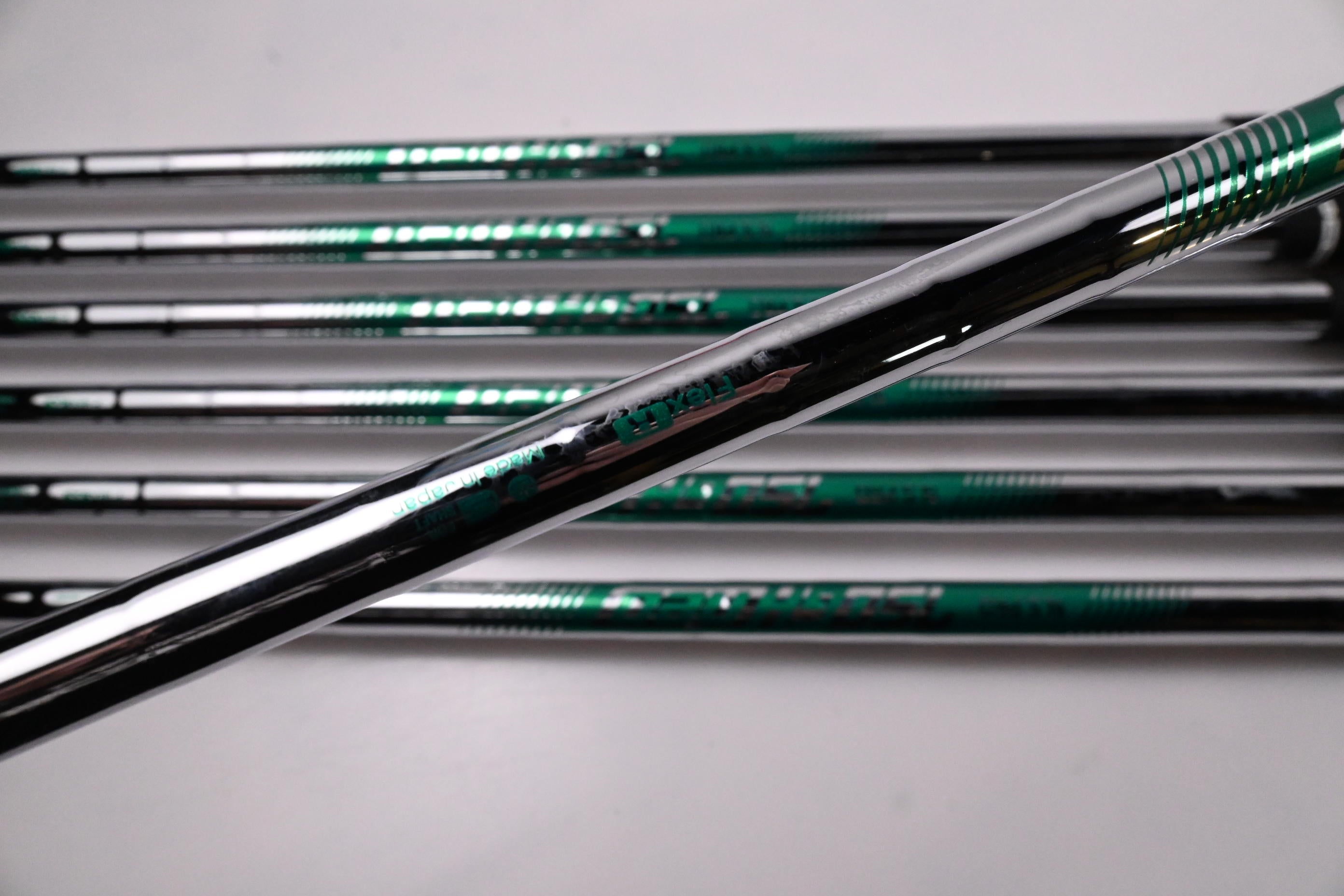 Titleist T250* 2025 Irons / 5-PW+52° / Regular Flex N.S.Pro 750GH Neo Shafts