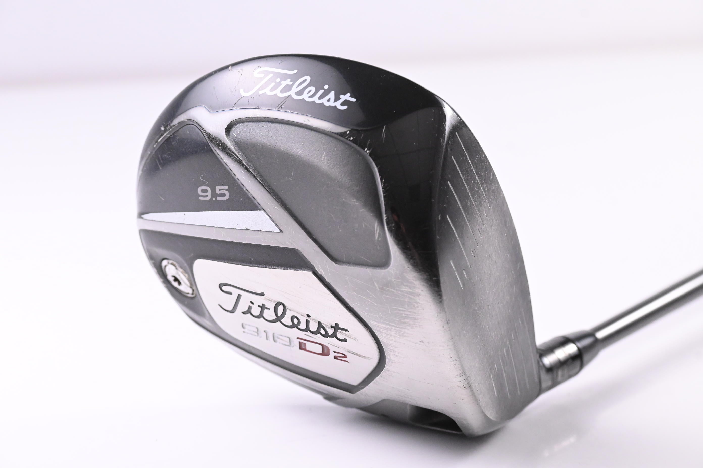 Titleist 910 D2 Driver / 9.5 Degree / Stiff Flex Aldila RIP 60 Shaft